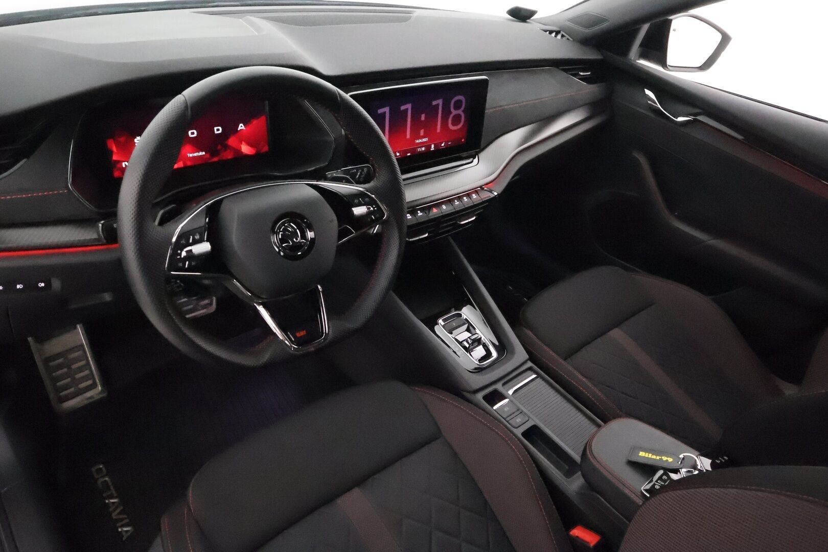 Skoda Octavia 2021 Combi 1,4 TSI PHEV RS iV DSG Autom. - Matrix-LED / Webasto / Adapt. Vakkari / P. Kamera / Canton / Navi / Kaistavahti / KeylessGO / 2x Renkaat / 