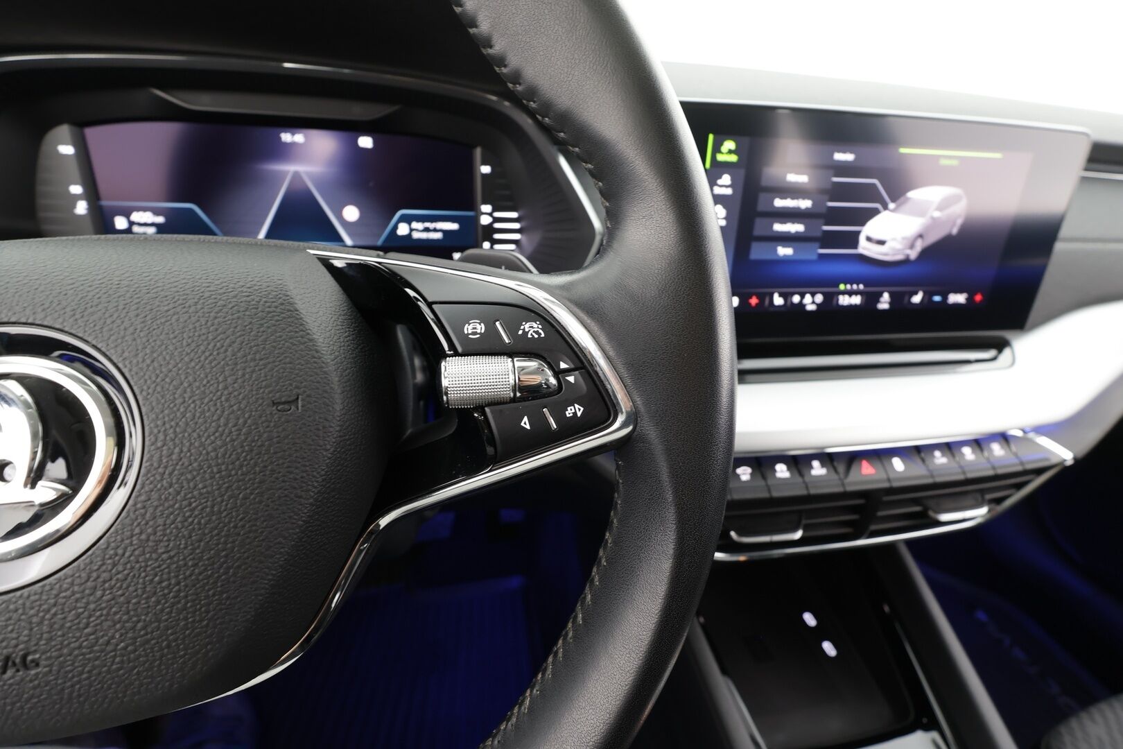 Skoda Octavia 2021 Combi 1,5 TSI Style eTEC DSG * ACC / HUD / Webasto / Matrix LED / P.kamera / Navi / Digimittaristo / Sähköluukku - Suomi-auto / Kahdet renkaat aluvanteilla / Merkkihuollettu - HULLUT JOULUT KORKOTARJOUS 2,49% 