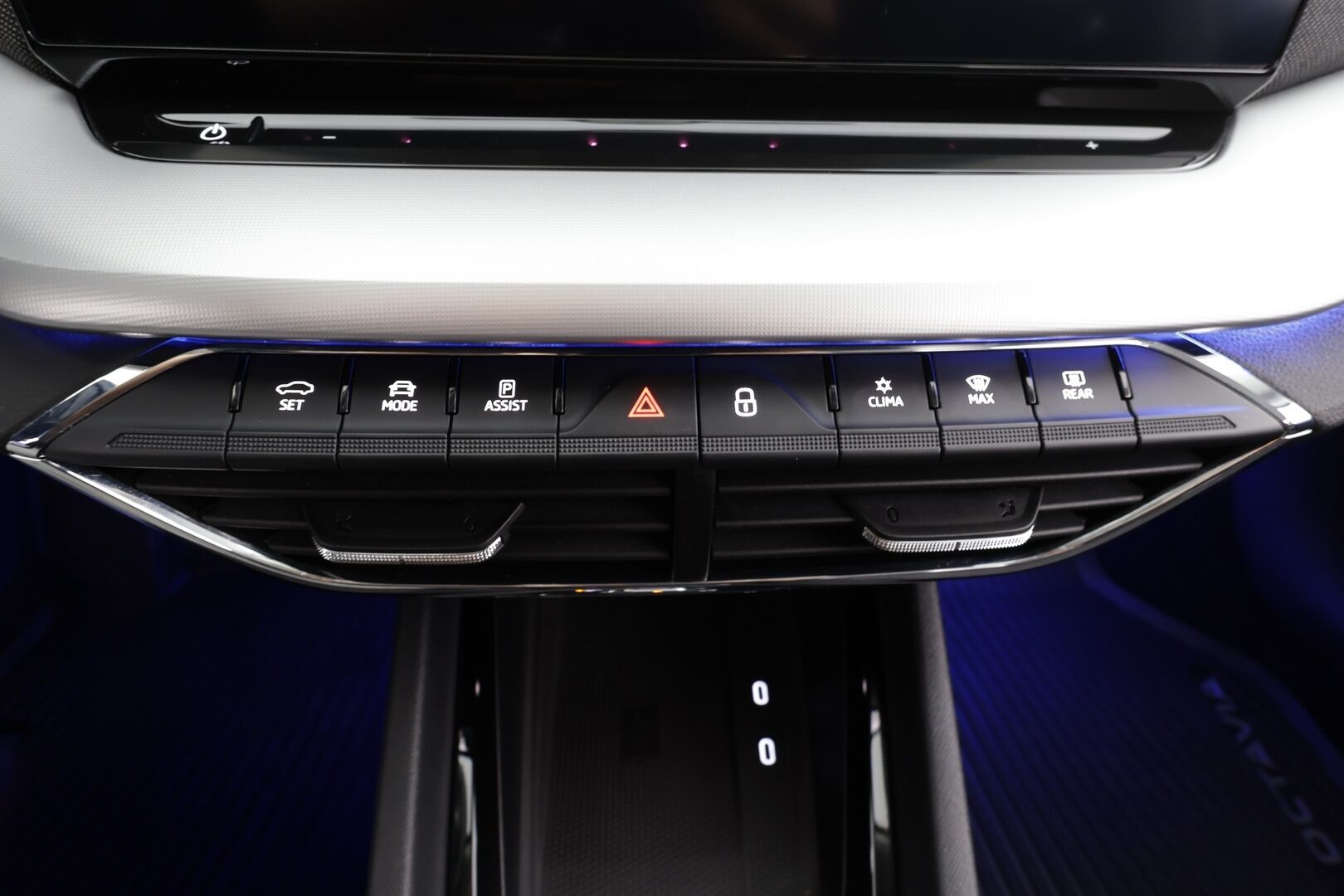 Skoda Octavia 2021 Combi 1,5 TSI Style eTEC DSG * ACC / HUD / Webasto / Matrix LED / P.kamera / Navi / Digimittaristo / Sähköluukku - Suomi-auto / Kahdet renkaat aluvanteilla / Merkkihuollettu - HULLUT JOULUT KORKOTARJOUS 2,49% 