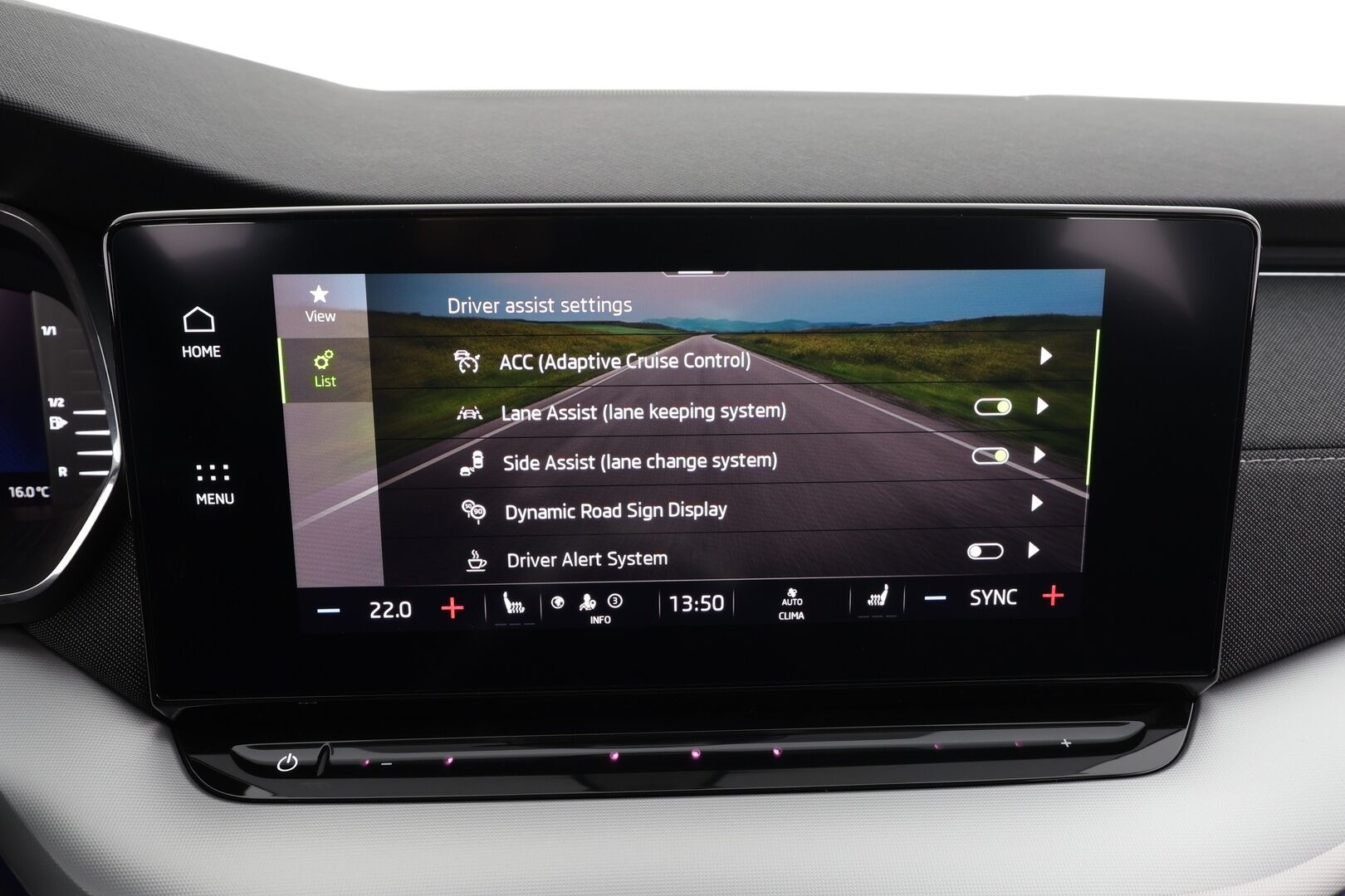 Skoda Octavia 2021 Combi 1,5 TSI Style eTEC DSG * ACC / HUD / Webasto / Matrix LED / P.kamera / Navi / Digimittaristo / Sähköluukku * - Suomi-auto / Kahdet renkaat aluvanteilla / Merkkihuollettu