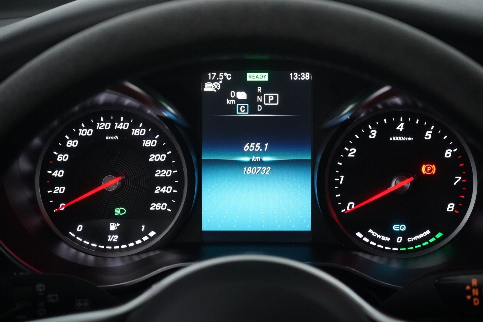 Mercedes-Benz GLC 2021 300 e 4MATIC A Business EQ Power - Distronic | HUD | Nahkasisusta | Vetokoukku | Peruutuskamera | Osittain sähkösäätöiset etuistuimet | Astinlaudat | Kahdet renkaat vanteineen | SoH 84.2% - KORKO VAIN 3,99 %