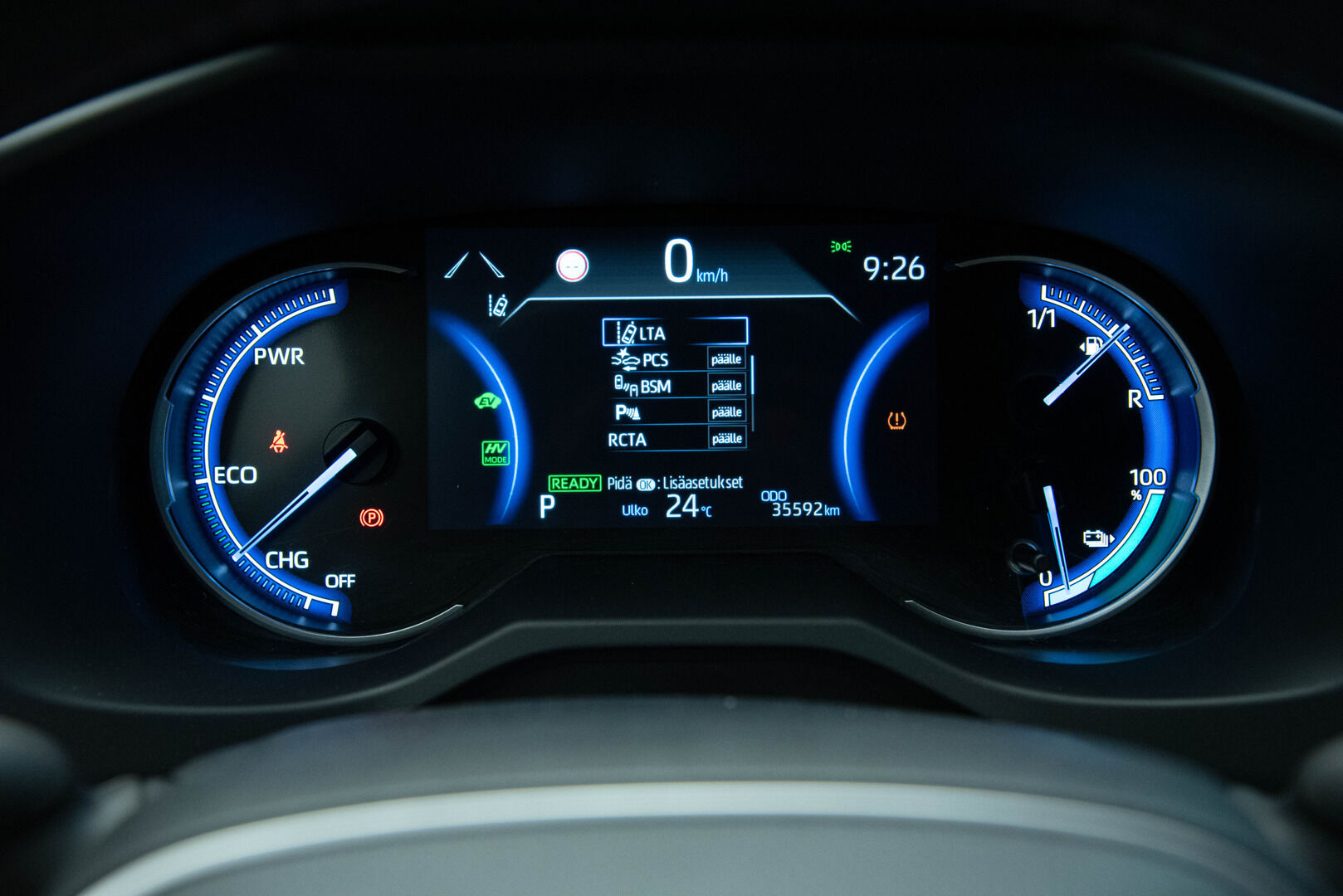 Toyota RAV4 Plug-in 2021 Hybrid 2,5 AWD-i Active *Huippuvarusteet / Adapt. Vakkari / Sähköpenkki / Ratinlämmitin / Remote Climate Control* - Merkkiliikkeen huoltokirja / 2x renkaat alumiinivanteilla / 2-om. Suomi-auto