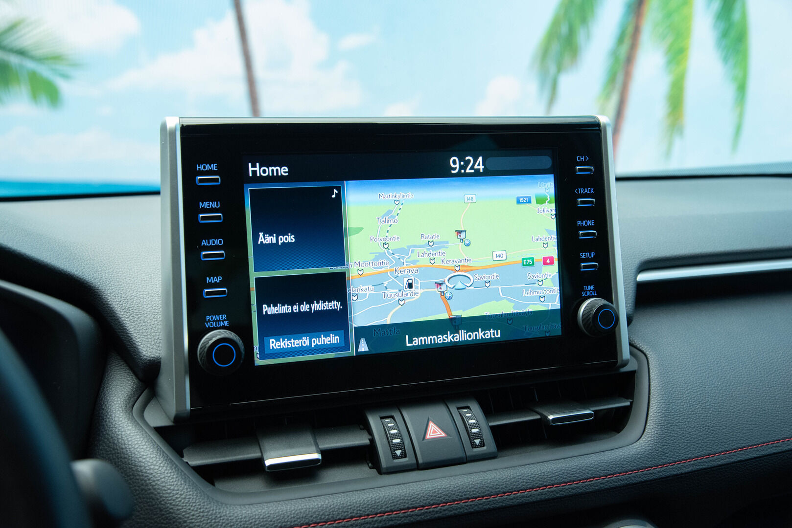 Toyota RAV4 Plug-in 2021 Hybrid 2,5 AWD-i Active *Huippuvarusteet / Adapt. Vakkari / Sähköpenkki / Ratinlämmitin / Remote Climate Control* - Merkkiliikkeen huoltokirja / 2x renkaat alumiinivanteilla / 2-om. Suomi-auto - HULLUT JOULUT KORKOTARJOUS 2,49% 