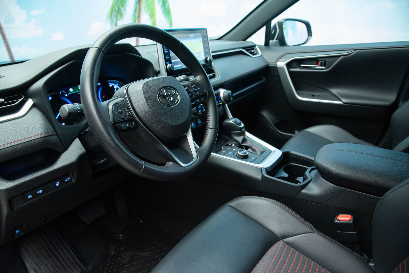 Toyota RAV4 Plug-in 2021 Hybrid 2,5 AWD-i Active *Huippuvarusteet / Adapt. Vakkari / Sähköpenkki / Ratinlämmitin / Remote Climate Control* - Merkkiliikkeen huoltokirja / 2x renkaat alumiinivanteilla / 2-om. Suomi-auto - HULLUT JOULUT KORKOTARJOUS 2,49% 