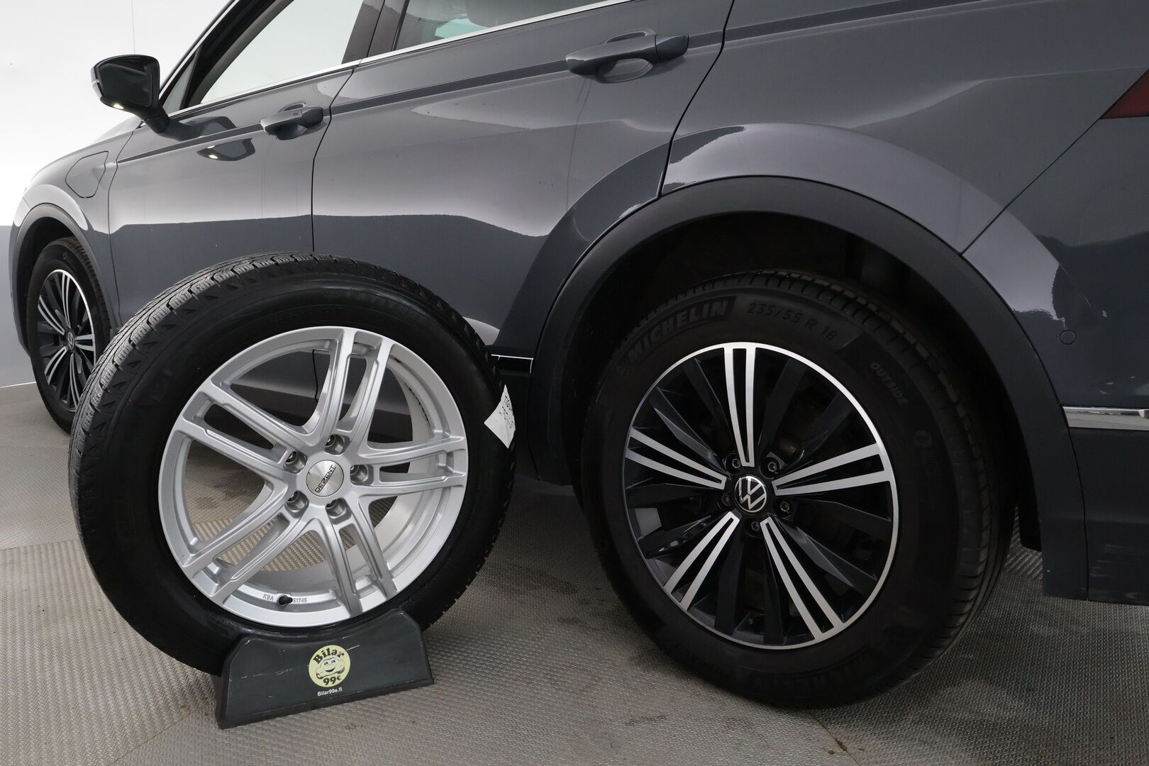 Volkswagen Tiguan 2021 Style eHybrid 180 kW DSG-automaatti - | ACC | Matrix-LED | 360 | Muistipenkki | Nahkaverhoilu | Kaistavahti | Keyless | Digimittaristo | 1-om Suomi-auto | Kahdet renkaat | Merkkihuollot |
