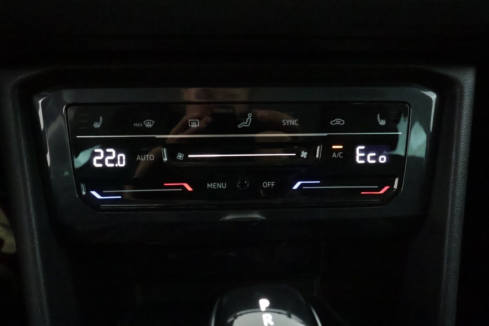 Volkswagen Tiguan 2021 Style eHybrid 180 kW DSG-automaatti - | ACC | Matrix-LED | 360 | Muistipenkki | Nahkaverhoilu | Kaistavahti | Keyless | Digimittaristo | 1-om Suomi-auto | Kahdet renkaat | Merkkihuollot |