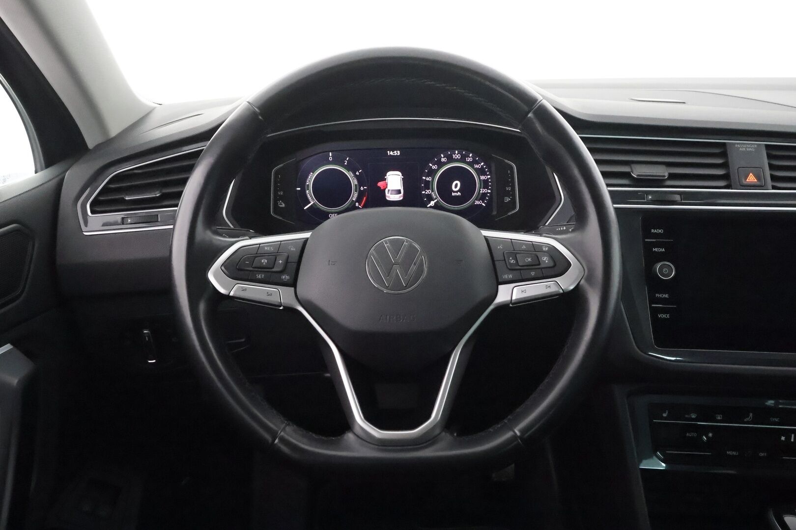 Volkswagen Tiguan 2021 Style eHybrid 180 kW DSG-automaatti - | ACC | Matrix-LED | 360 | Muistipenkki | Nahkaverhoilu | Kaistavahti | Keyless | Digimittaristo | 1-om Suomi-auto | Kahdet renkaat | Merkkihuollot |