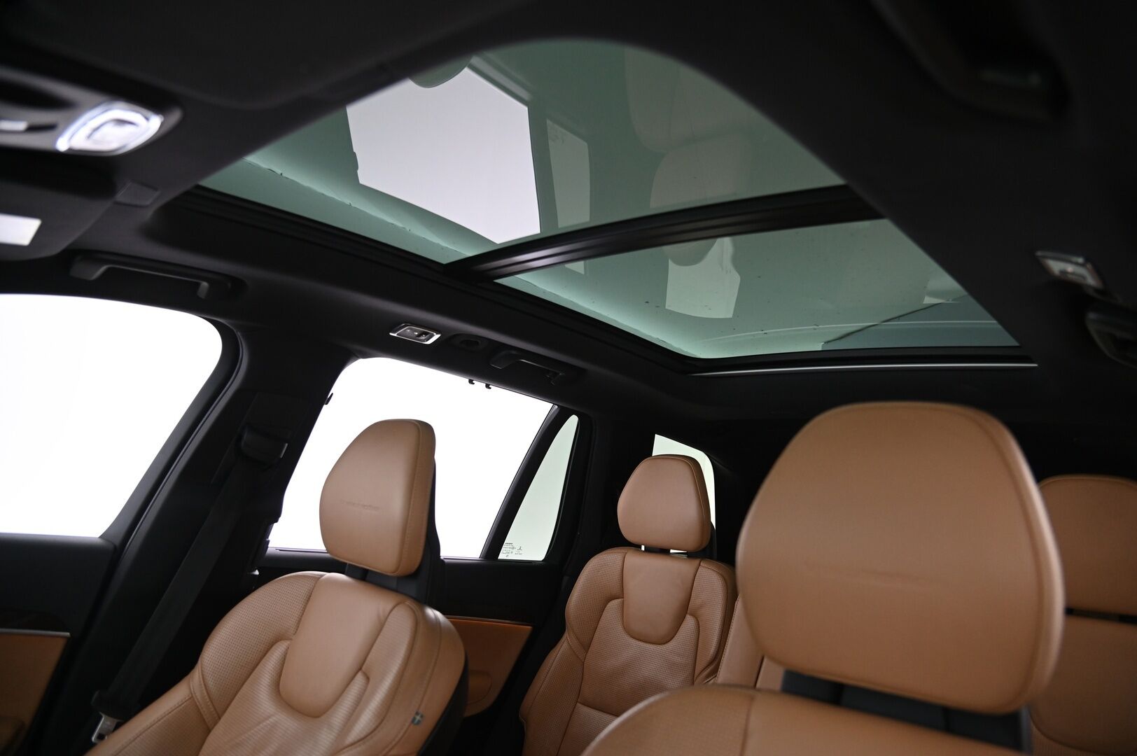Volvo XC90 2016 T8 Twin Engine AWD Inscription au 7-P *VOC / ACC / Koukku / Muistipenkit / Tuuletetut etuistuimet / Panorama / Urheiluistuimet / Navi / Full-LED - *SoH 76.5% / Ratinlämmitys / Webasto / BLIS / P-Kamera / Tutkat / Pilot-Assist* 