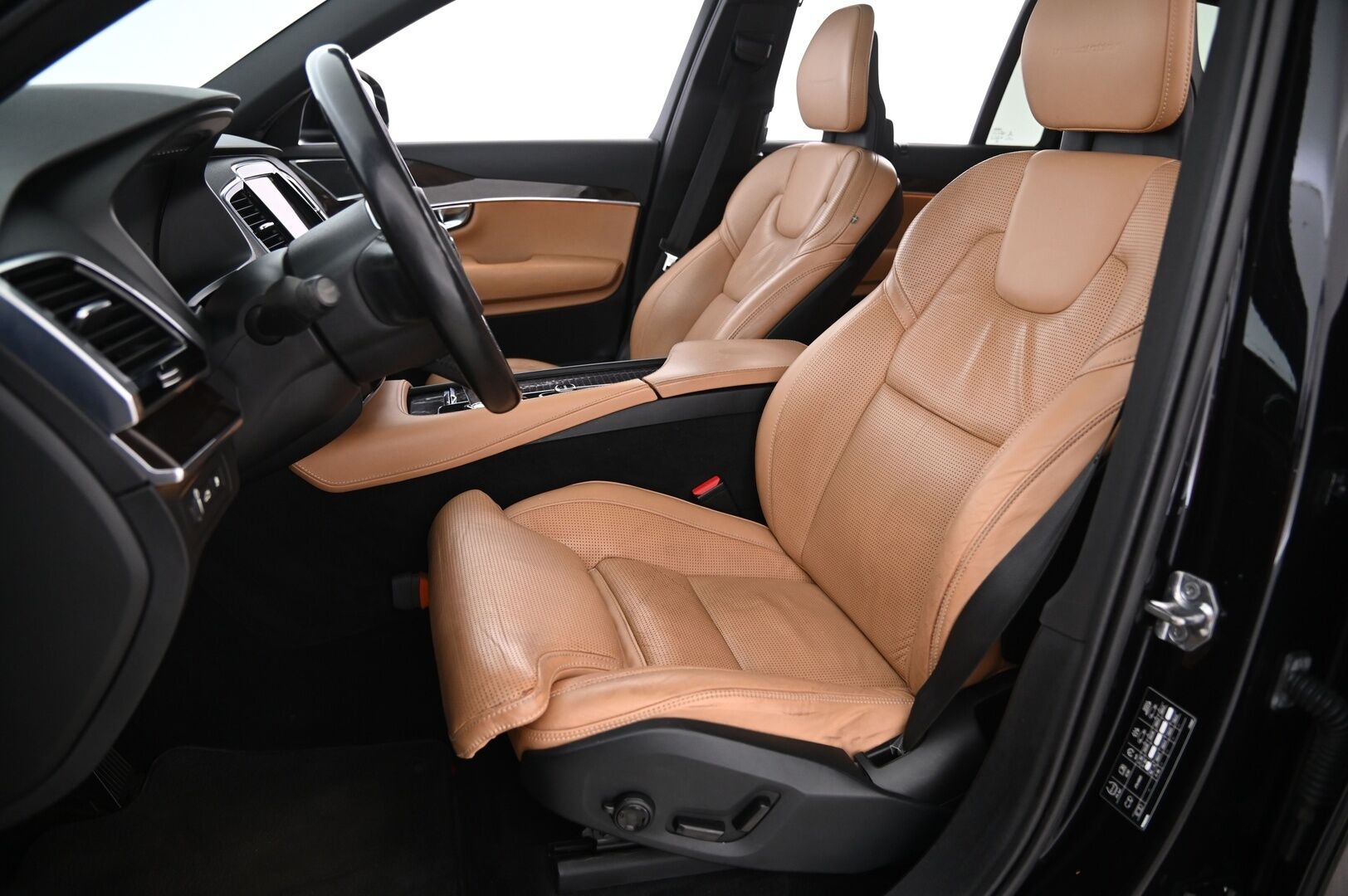 Volvo XC90 2016 T8 Twin Engine AWD Inscription au 7-P *VOC / ACC / Koukku / Muistipenkit / Tuuletetut etuistuimet / Panorama / Urheiluistuimet / Navi / Full-LED - *SoH 76.5% / Ratinlämmitys / Webasto / BLIS / P-Kamera / Tutkat / Pilot-Assist* 