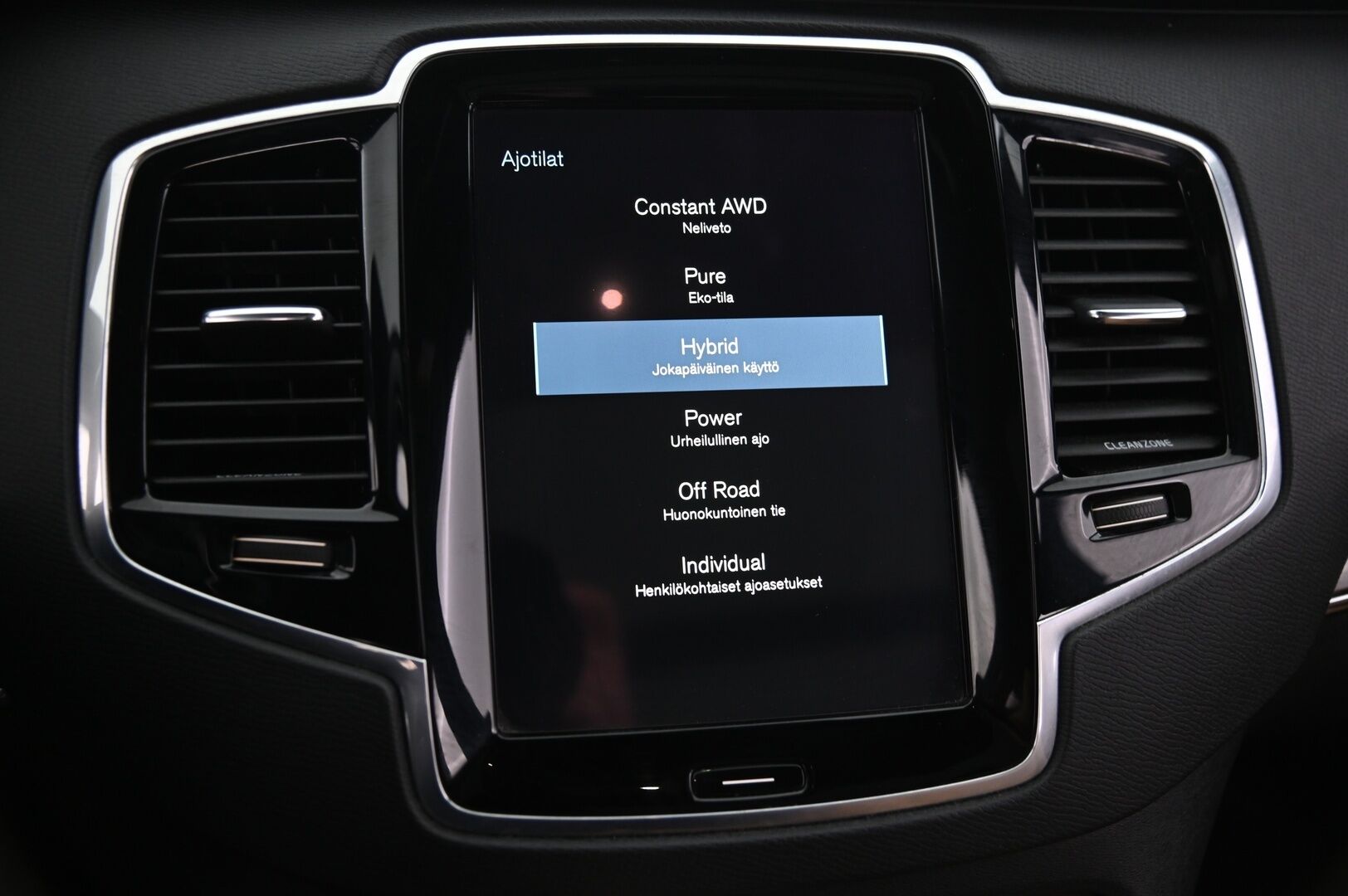 Volvo XC90 2016 T8 Twin Engine AWD Inscription au 7-P *VOC / ACC / Koukku / Muistipenkit / Tuuletetut etuistuimet / Panorama / Urheiluistuimet / Navi / Full-LED - *SoH 76.5% / Ratinlämmitys / Webasto / BLIS / P-Kamera / Tutkat / Pilot-Assist* 