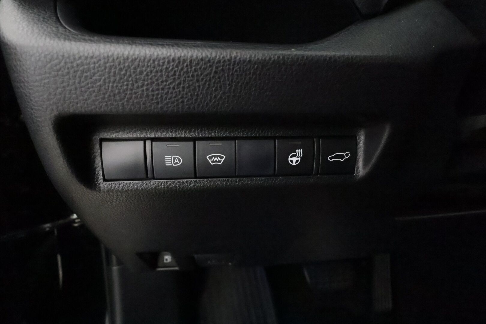 Toyota RAV4 2021 2,5 Hybrid Business **Adapt.Vakkari / P. Kamera / LED-valot / Navi / Kaistavahti / KeylessGO / 2x Renkaat** - 3,99 % KORKOTARJOUS TÄHÄN AUTOON - 2-Omisteinen Merkkihuollettu Suomi-auto!