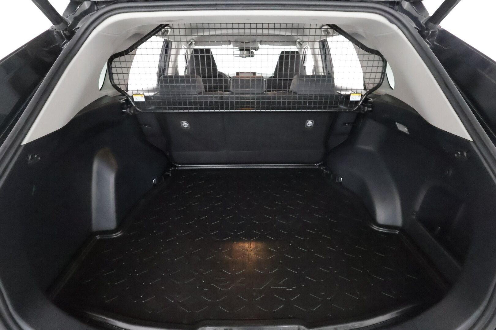 Toyota RAV4 2021 2,5 Hybrid Business **Adapt.Vakkari / P. Kamera / LED-valot / Navi / Kaistavahti / KeylessGO / 2x Renkaat** - 3,99 % KORKOTARJOUS TÄHÄN AUTOON - 2-Omisteinen Merkkihuollettu Suomi-auto!