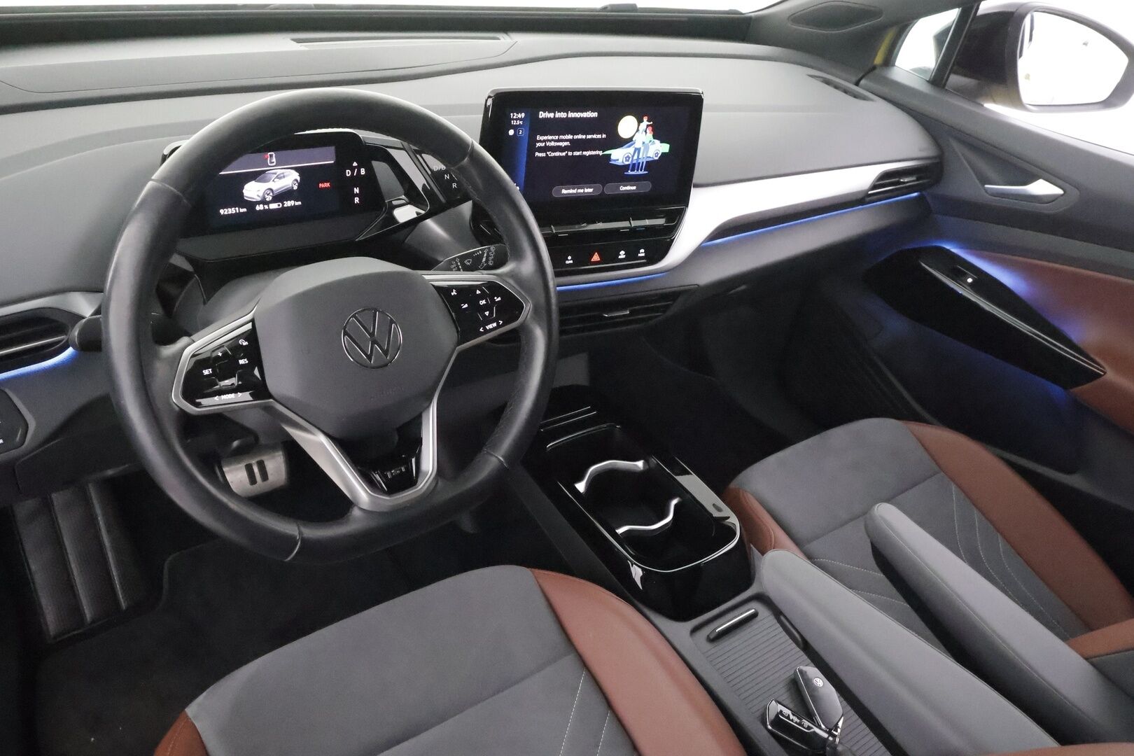 Volkswagen ID.4 2021 Pro Performance 1ST 150 kW, akku 77 kWh * ACC / ILP / Koukku / LED / Navi / P.Kamera / Ratinlämmitin * - 1.Om Suomi-auto / Kahdet renkaat aluvanteilla / Merkkihuollettu