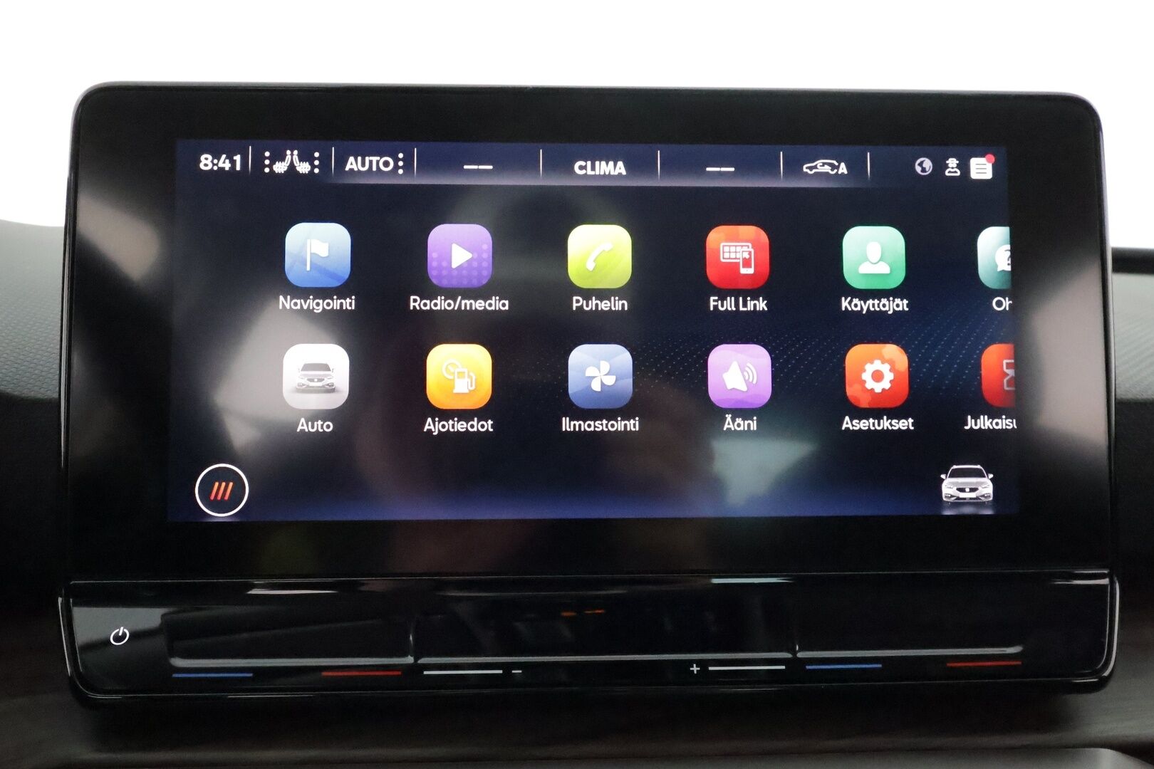 Seat Leon Sportstourer 2021 1,4 PHEV 204 eHybrid Xcellence DSG - 1Om Suomiauto / Adapt.Vakkari / Digimittari / Peruutuskamera / Navi / Apple&Android / Merkkihuollot / Akku kuntotarkastettu!