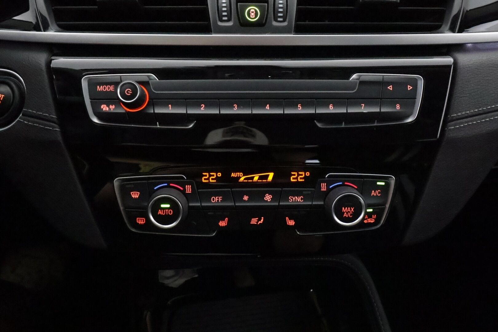 BMW X1 2021 F48 xDrive25e A Charged Edition Sport - 1Om Suomiauto / Peruutuskamera / Puolinahat / Sporttipenkit / LED / ALV / Tulossa Tampereelle!