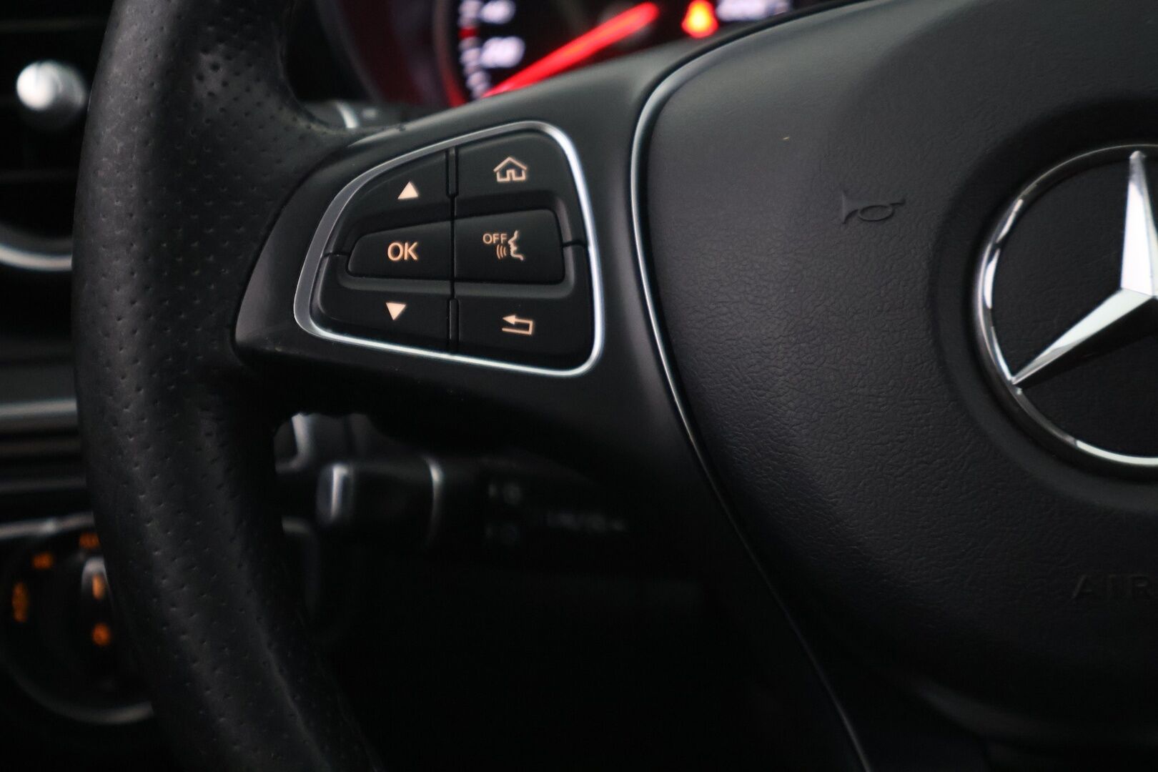 Mercedes-Benz C 2018 220 d 4Matic T A Premium Business *Webasto / P.kamera / Koukku / Navi / Urheiluistuimet* - *Ilmainen kotiintoimitus!*