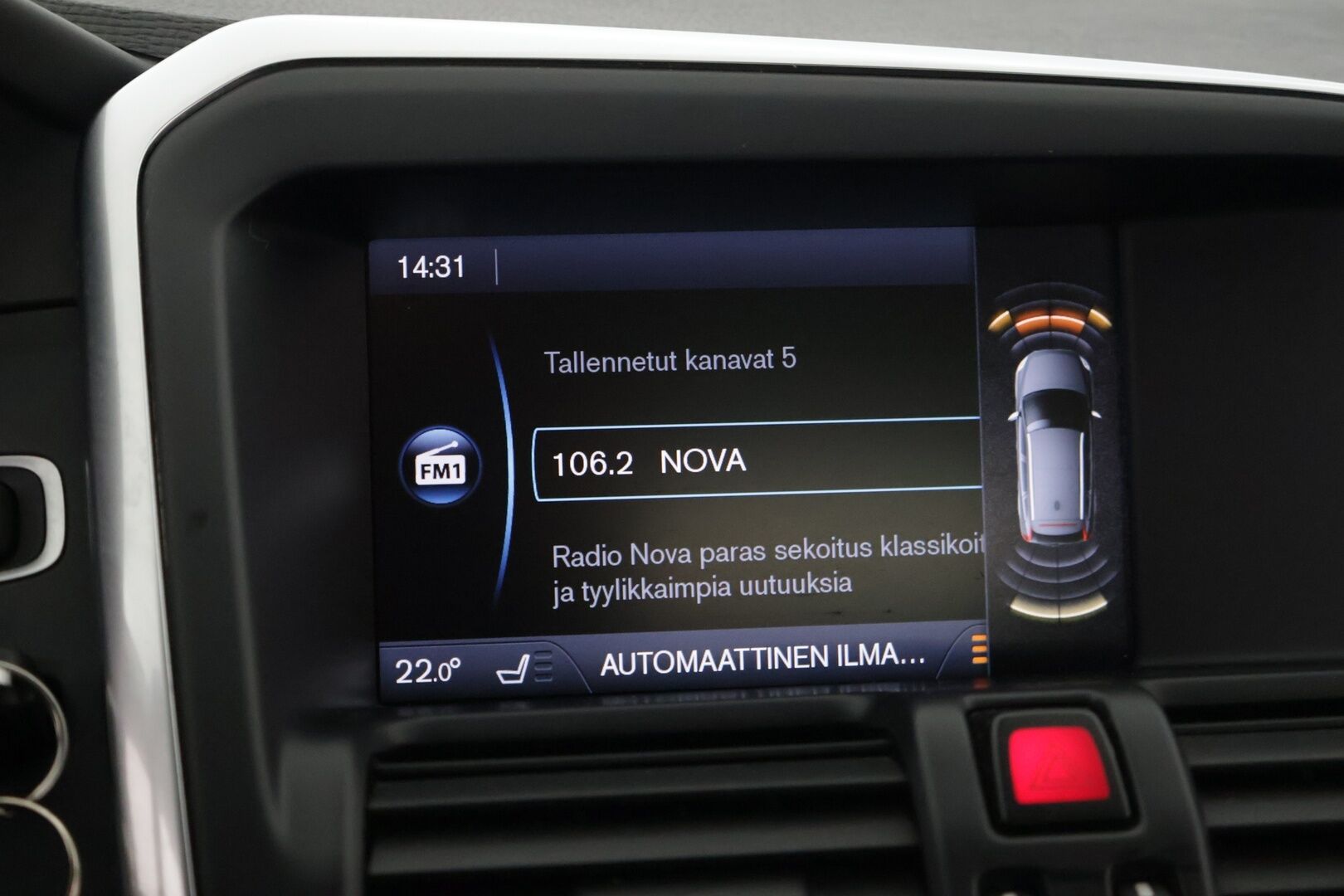 Volvo XC60 2013 D4 Summum aut ** Vetokoukku / Digimittaristo / Muistipenkit / Nahkapenkit** - 2 renkaat / Juuri katsastettu / Vetokoukku / Digimittaristo / Muistipenkit * - Osta nyt, maksa vasta ensi vuonna