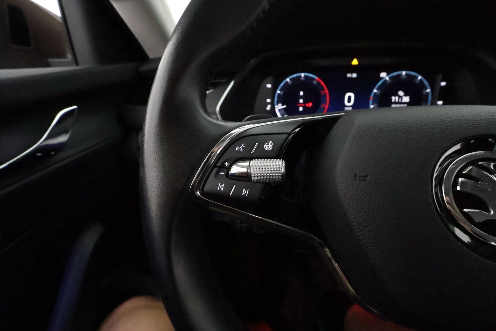 Skoda Octavia 2021 Combi 2,0 TDI 150 Style DSG **Webasto / Koukku / Adapt.Vakkari / Matrix-LED / P.kamera / Navi / Kaistavahti / Keyless** - 1-om Suomi-auto / Merkkihuollettu!