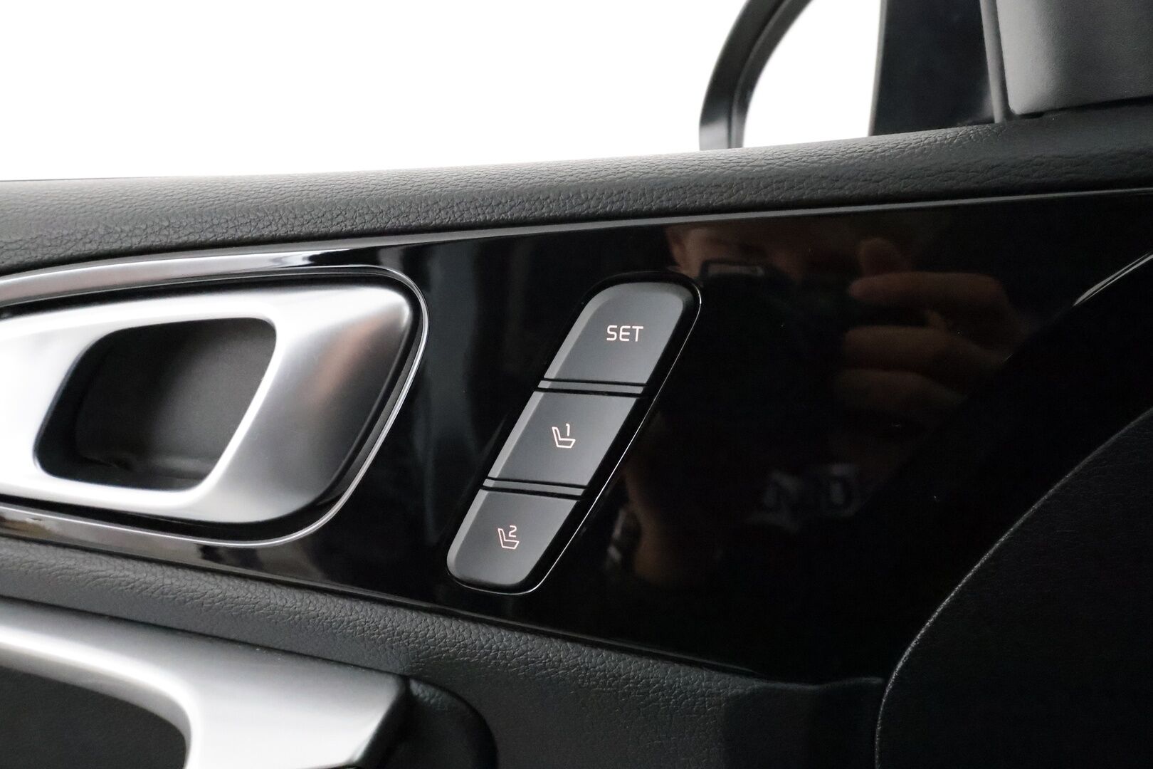 Kia Ceed 2022 1,6 GDI Plug-In Hybrid Business Premium SW DCT **ACC / Muistipenkki / Koukku / LED / Navi / Ilmastoidut nahat** - Lohkolämmitin / P.kamera / Suomi-auto / Kahdet renkaat aluvanteilla / Merkkihuollettu