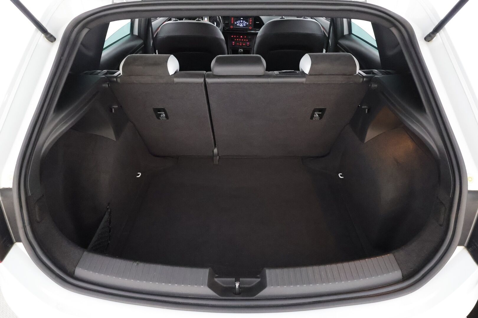 Seat Leon 2015 2,0 TSI 280 Cupra DSG - | Vakkari | Lohko | Seat Sound System | P.tutkat | Puolinahat | Adaptiivinen alusta | Lasikattoluukku | Suomi-auto | Kahdet Renkaat |