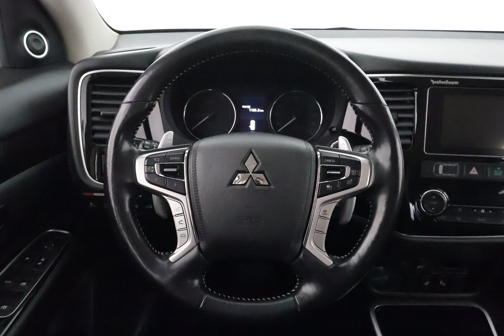 Mitsubishi Outlander PHEV 2018 Instyle Navi 4WD 5P - Adapt.Vakkari / 360-Kamera / LED / Lisälämmitin / BLIS / Nahkasisusta / Sähköpenkki / Juuri tullut Tampereelle!