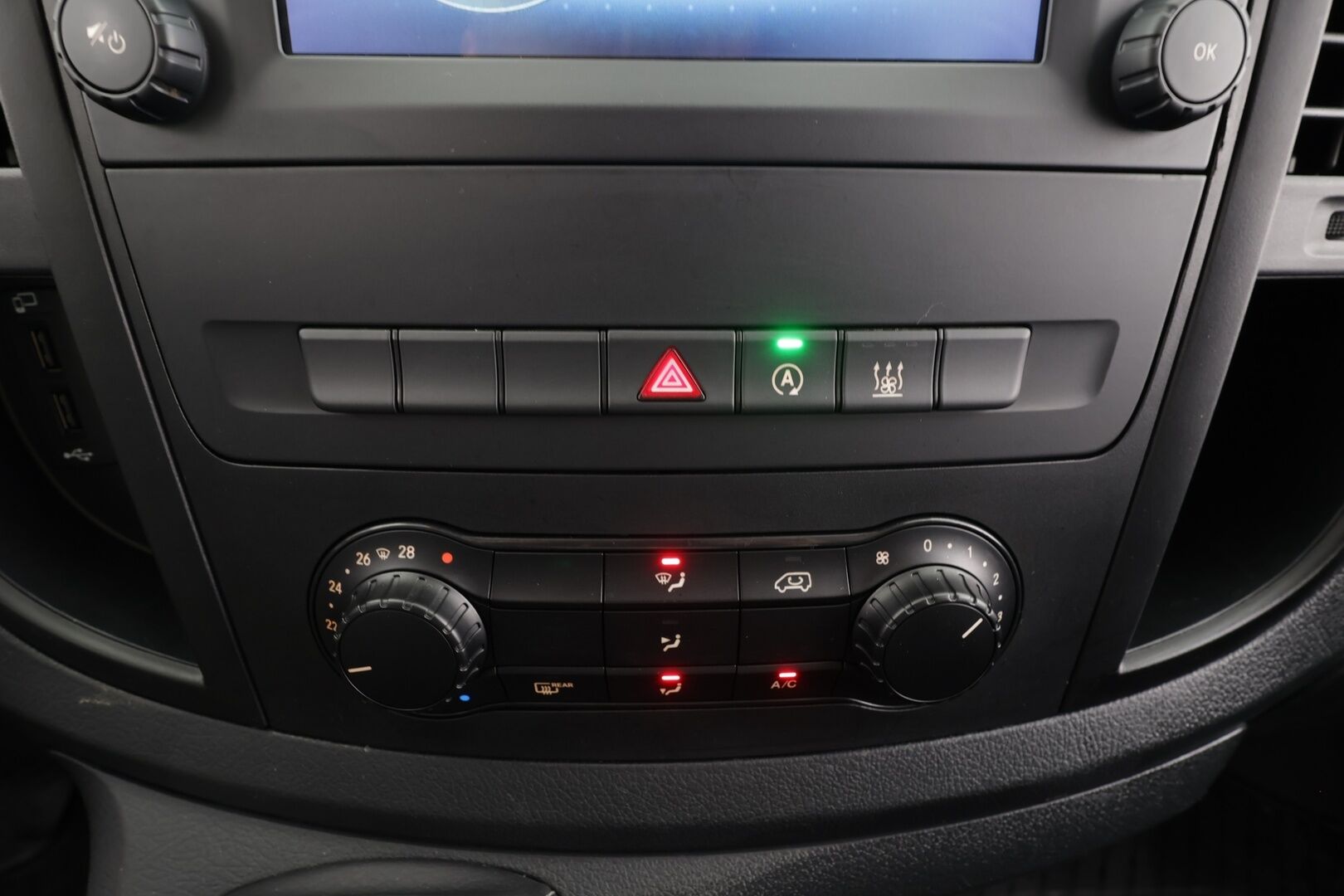 Mercedes-Benz Vito 2022 110CDI FWD-3,05/32K keskipitkä A2 Worker * Vakkari / Webasto / P.Kamera / Bluetoot / Merkkihuollettu * - Suomi-auto / Kahdet Renkaat