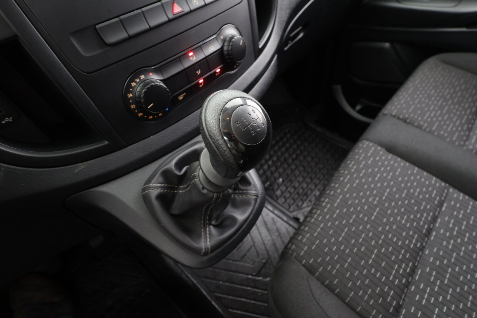 Mercedes-Benz Vito 2022 110CDI FWD-3,05/32K keskipitkä A2 Worker * Vakkari / Webasto / P.Kamera / Bluetoot / Merkkihuollettu * - Suomi-auto / Kahdet Renkaat