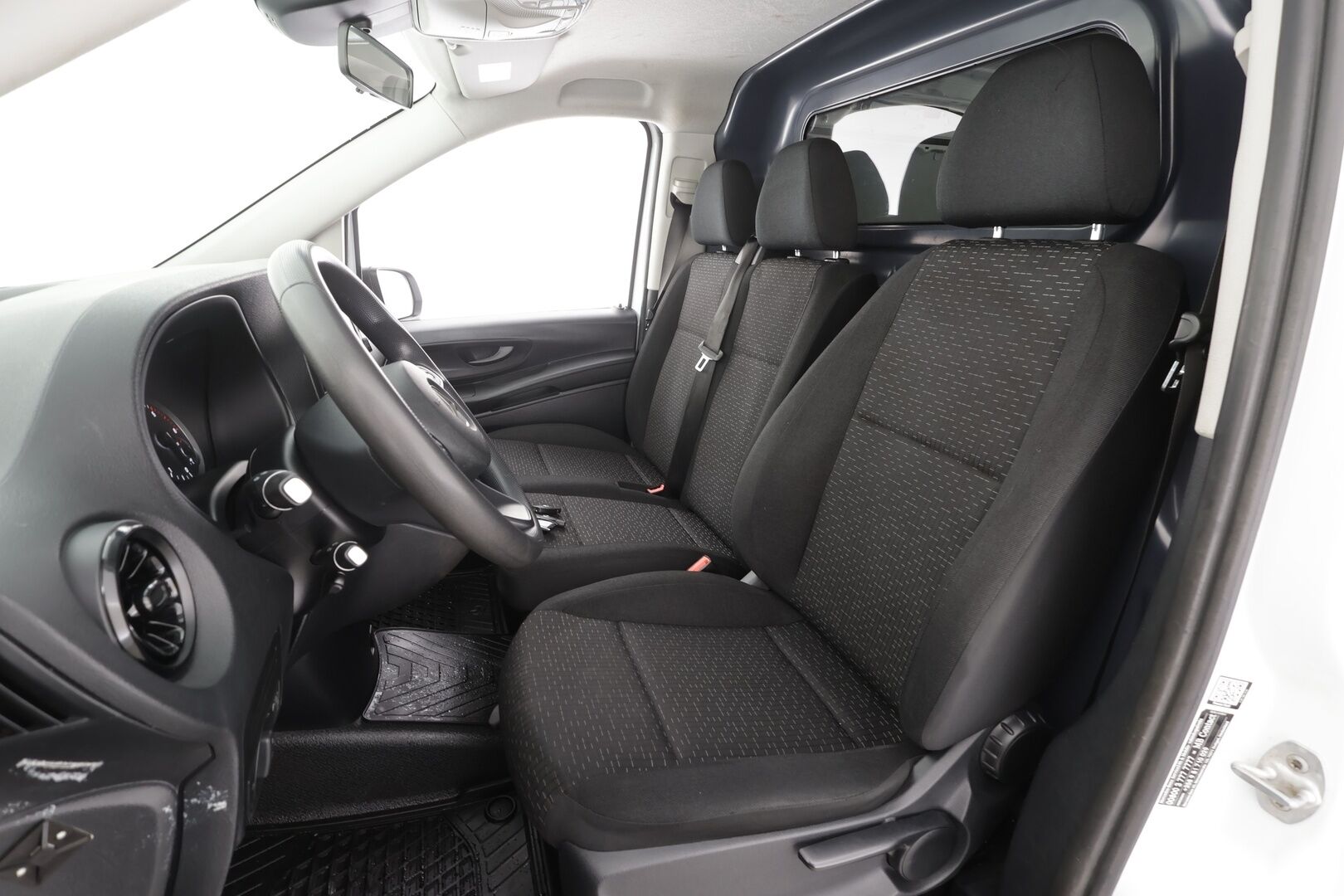 Mercedes-Benz Vito 2022 110CDI FWD-3,05/32K keskipitkä A2 Worker * Vakkari / Webasto / P.Kamera / Bluetoot / Merkkihuollettu * - Suomi-auto / Kahdet Renkaat