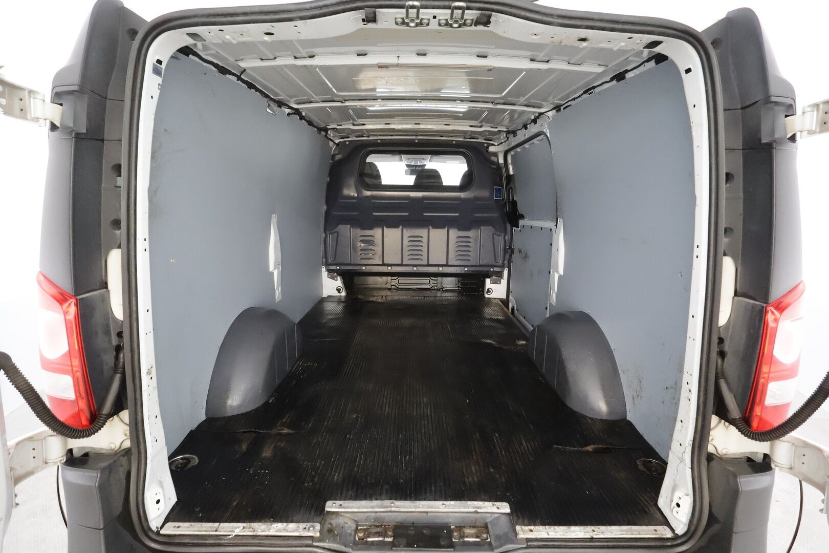 Mercedes-Benz Vito 2022 110CDI FWD-3,05/32K keskipitkä A2 Worker * Vakkari / Webasto / P.Kamera / Bluetoot / Merkkihuollettu * - Suomi-auto / Kahdet Renkaat