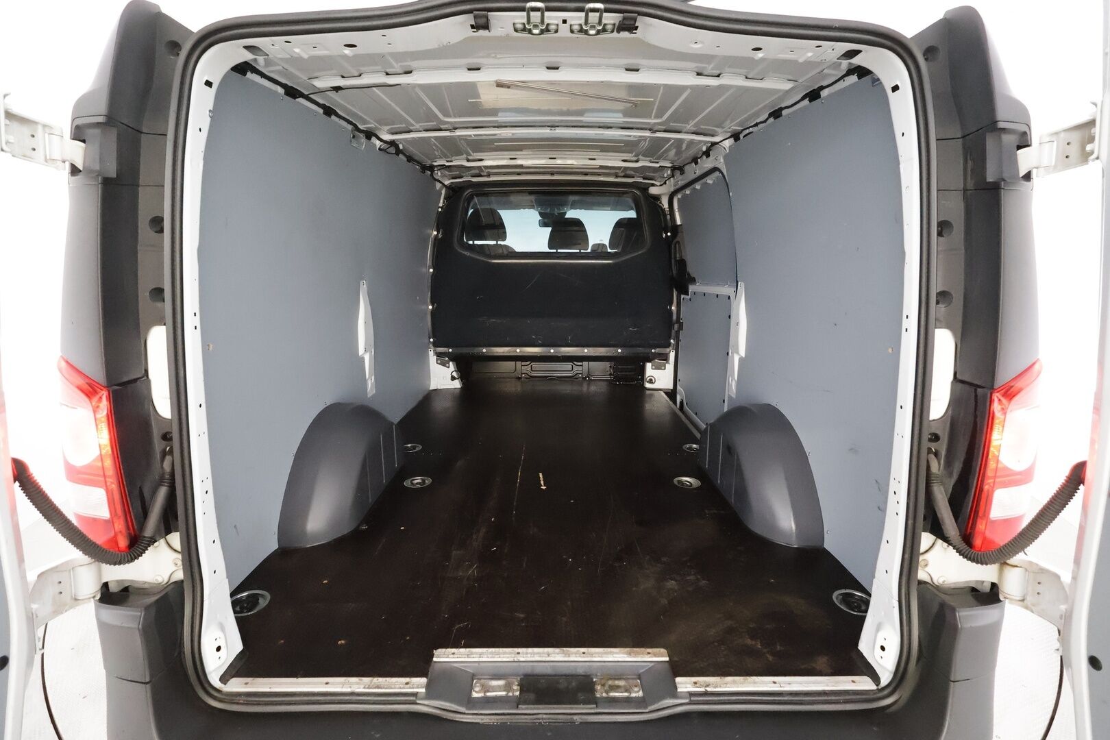 Mercedes-Benz Vito 2022 110CDI FWD-3,05/32K keskipitkä A2 Worker * Webasto / P.Kamera / Vakkari / Apple&Android / Ilmastointi / ALV * - Suomi-auto / Kahdet renkaat / Merkkihuollot