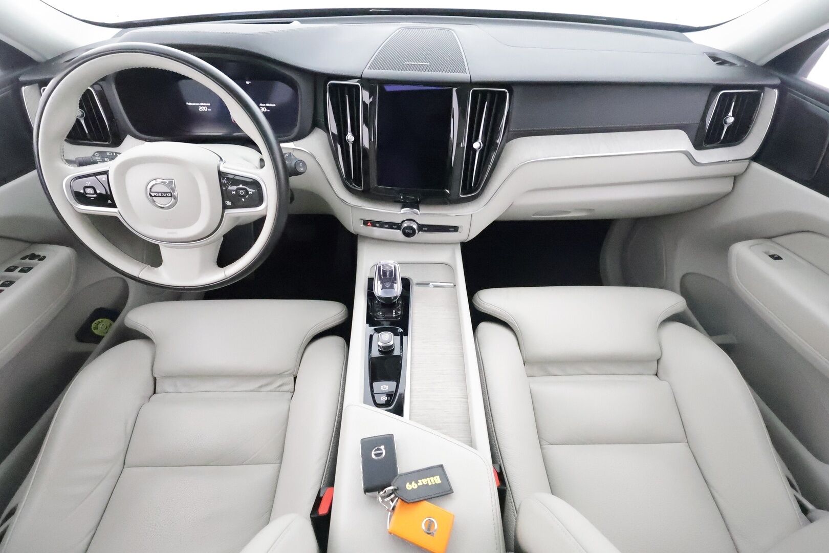 Volvo XC60 2022 T6 TwE AWD Inscription Edition aut **1-om Suomi-auto / Pa-lämmitin / Adapt.vakkari / HarmanKardon / Panorama / Koukku** - 3,99 % KORKOTARJOUS TÄHÄN AUTOON - 