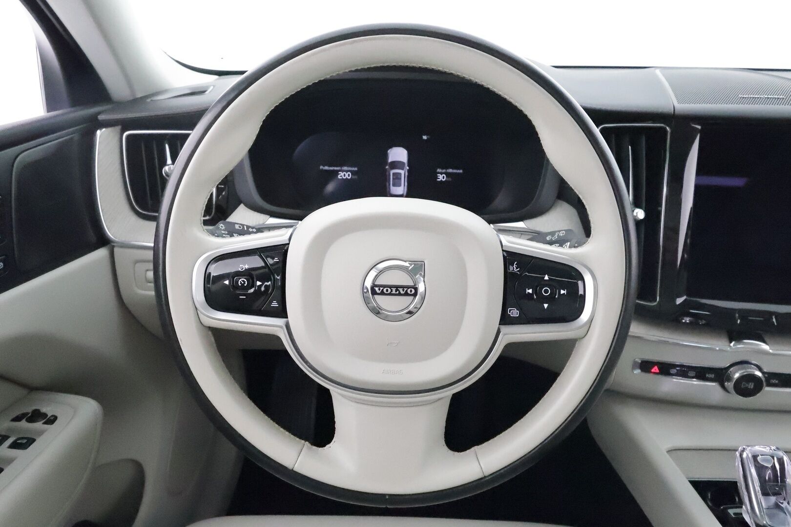 Volvo XC60 2022 T6 TwE AWD Inscription Edition aut - 3,99 % KORKOTARJOUS TÄHÄN AUTOON - 1-om Suomi-auto / Pa-lämmitin / Adapt.vakkari / HarmanKardon / Panorama / Koukku
