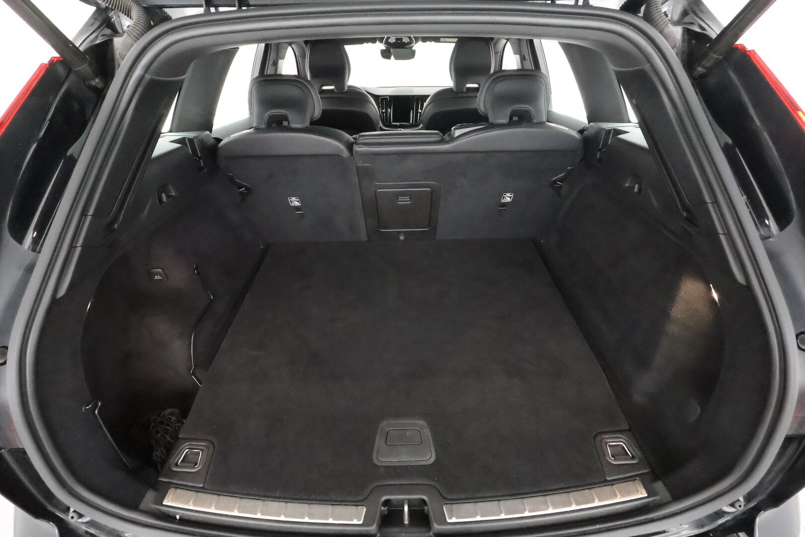 Volvo XC60 2022 T6 TwE AWD Business R-Design Edition aut * ACC / P.kamera / Panorama / Muistipenkki / Webasto / Keyless * - Facelift / Suomi-auto / Kahdet renkaat aluvanteilla / Akku kuntotarkastettu