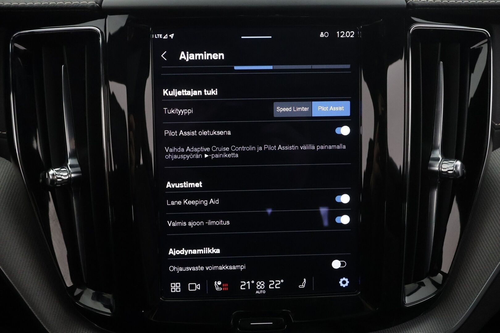 Volvo XC60 2022 T6 TwE AWD Business R-Design Edition aut * ACC / P.kamera / Panorama / Muistipenkki / Webasto / Keyless * - Facelift / Suomi-auto / Kahdet renkaat aluvanteilla / Akku kuntotarkastettu