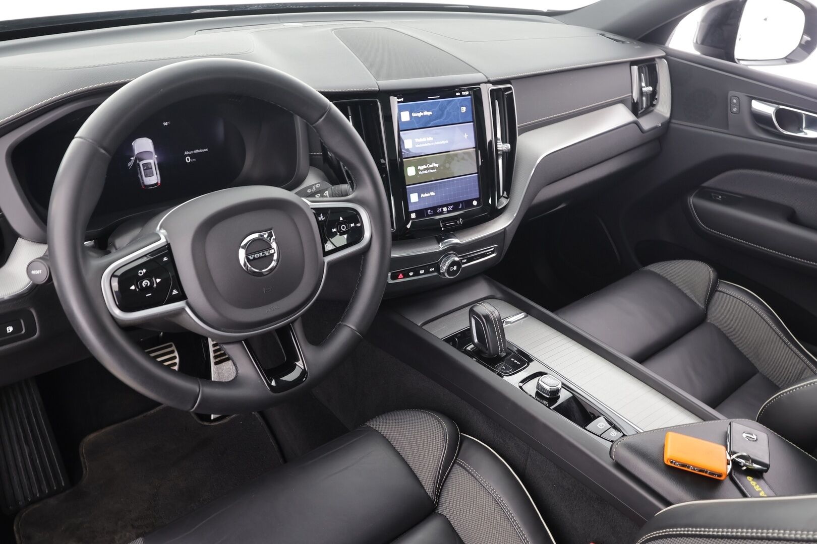 Volvo XC60 2022 T6 TwE AWD Business R-Design Edition aut * ACC / P.kamera / Panorama / Muistipenkki / Webasto / Keyless * - Facelift / Suomi-auto / Kahdet renkaat aluvanteilla / Akku kuntotarkastettu