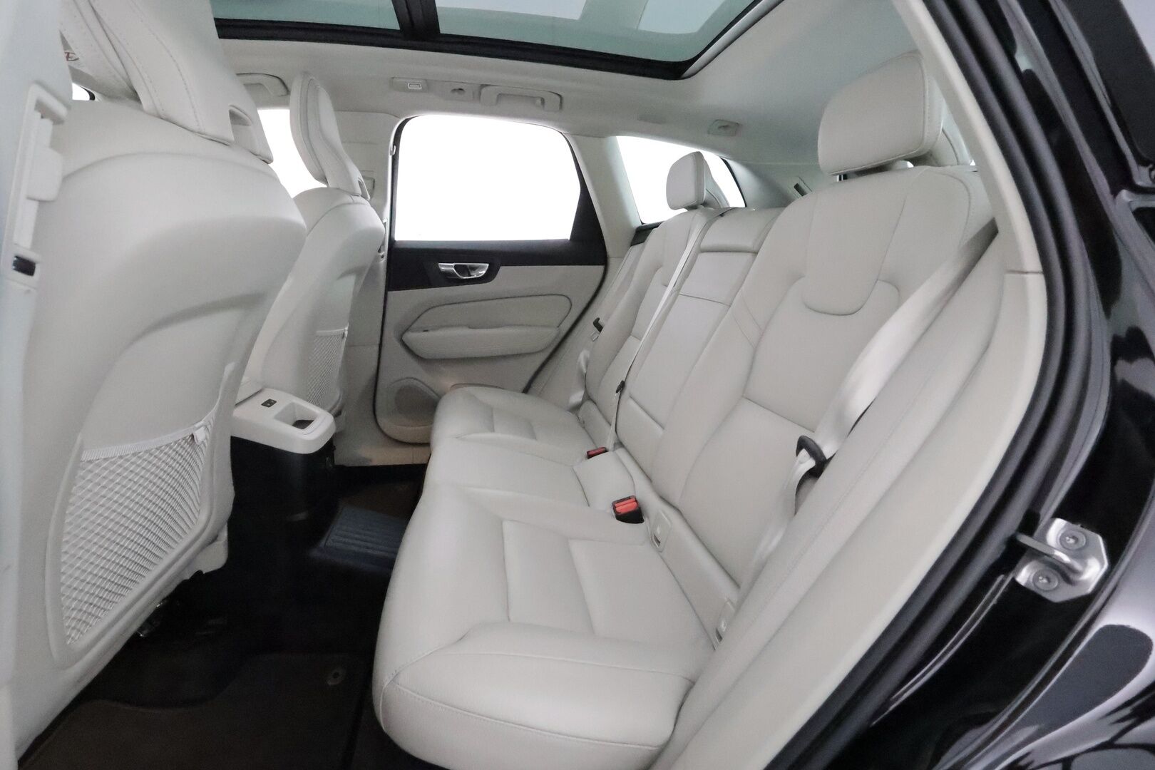 Volvo XC60 2022 T6 TwE AWD Business Inscription Edition aut **Facelift / Panorama / Adapt.vakkari / Muistipenkki / P.kamera / Apple&Android** - 3,99 % KORKOTARJOUS TÄHÄN AUTOON - 