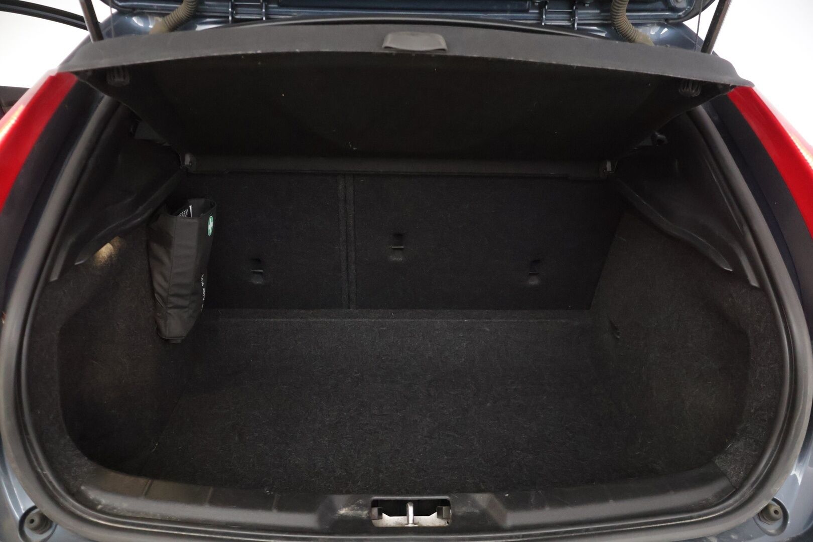 Volvo V40 Cross Country 2016 D3 Business aut - |Adapt vakkari | Webasto | Koukku | Navi | LED | Kamera | Tutkat| - KORKO VAIN 3,99 %
