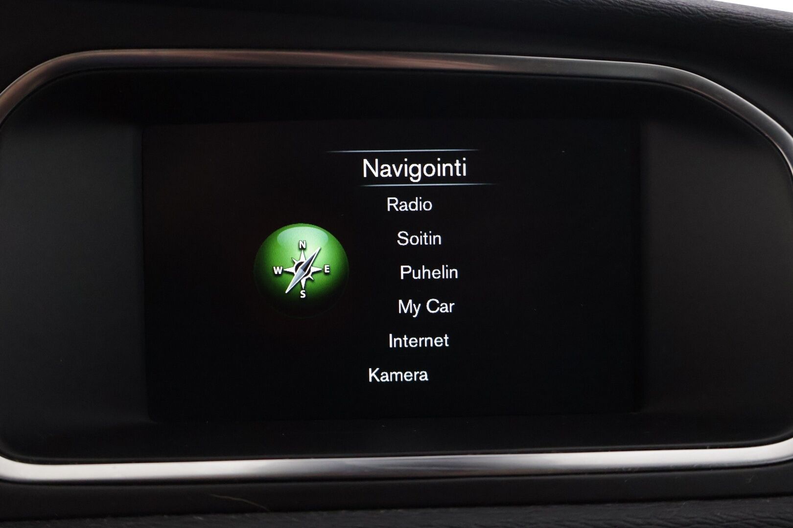 Volvo V40 Cross Country 2016 D3 Business aut - |Adapt vakkari | Webasto | Koukku | Navi | LED | Kamera | Tutkat| - KORKO VAIN 3,99 %