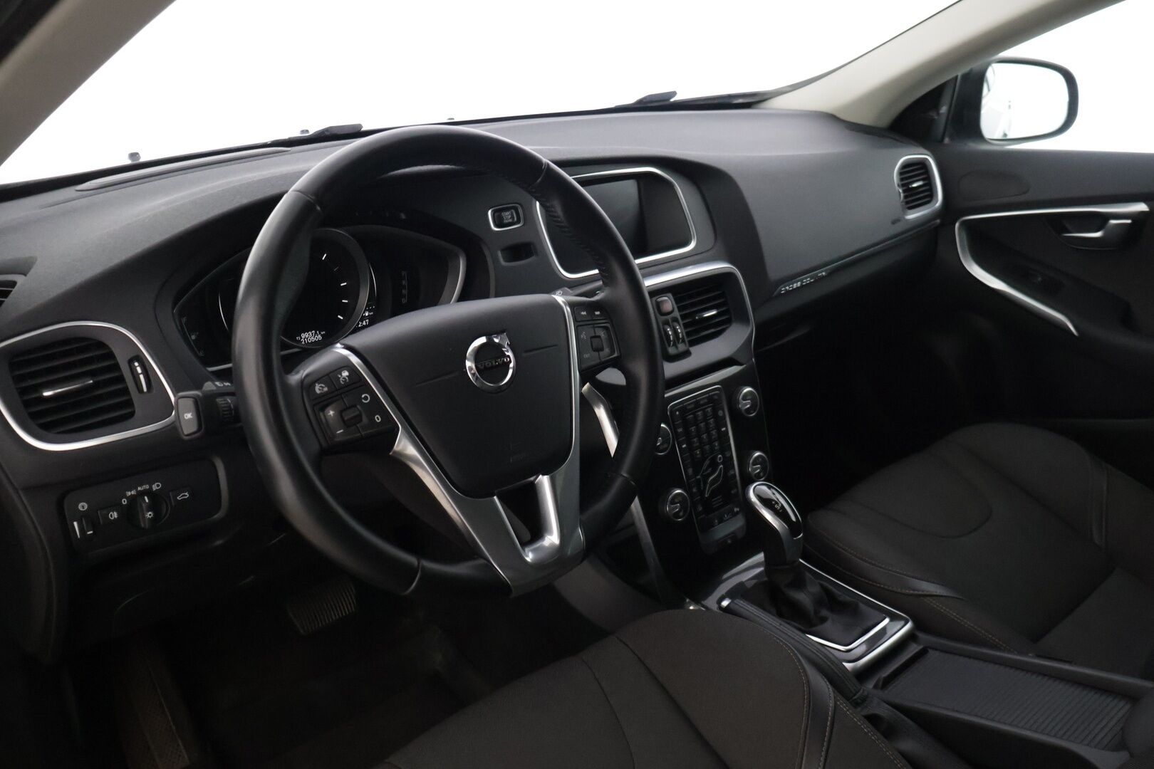 Volvo V40 Cross Country 2016 D3 Business aut - |Adapt vakkari | Webasto | Koukku | Navi | LED | Kamera | Tutkat| - KORKO VAIN 3,99 %