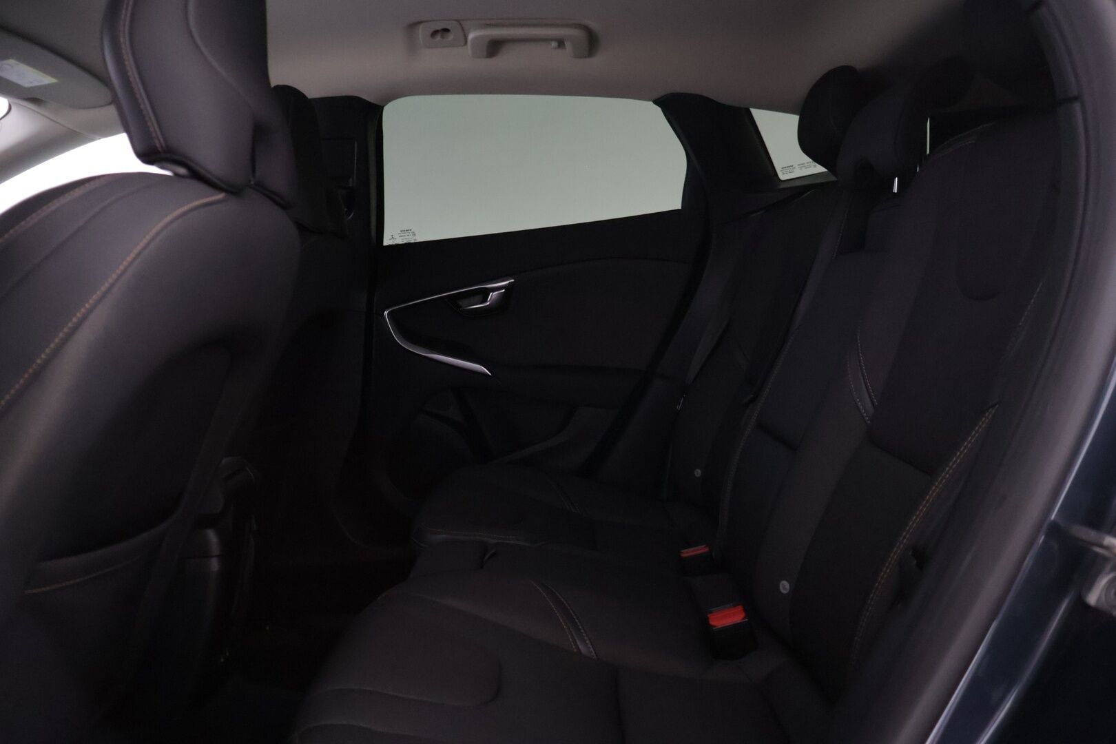 Volvo V40 Cross Country 2016 D3 Business aut - |Adapt vakkari | Webasto | Koukku | Navi | LED | Kamera | Tutkat| - KORKO VAIN 3,99 %