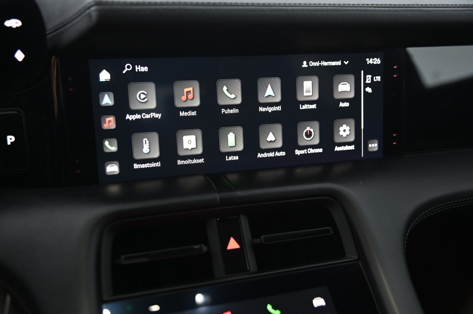 Porsche Taycan 2020 Turbo * Sport Chrono / Matrix LED / Adapt.vakkari / BOSE / Lämpöpumppu / Ilma-alusta / 14-ist. / Lasikatto / P.kamera * - Akku kuntotarkastettu SoH 93%