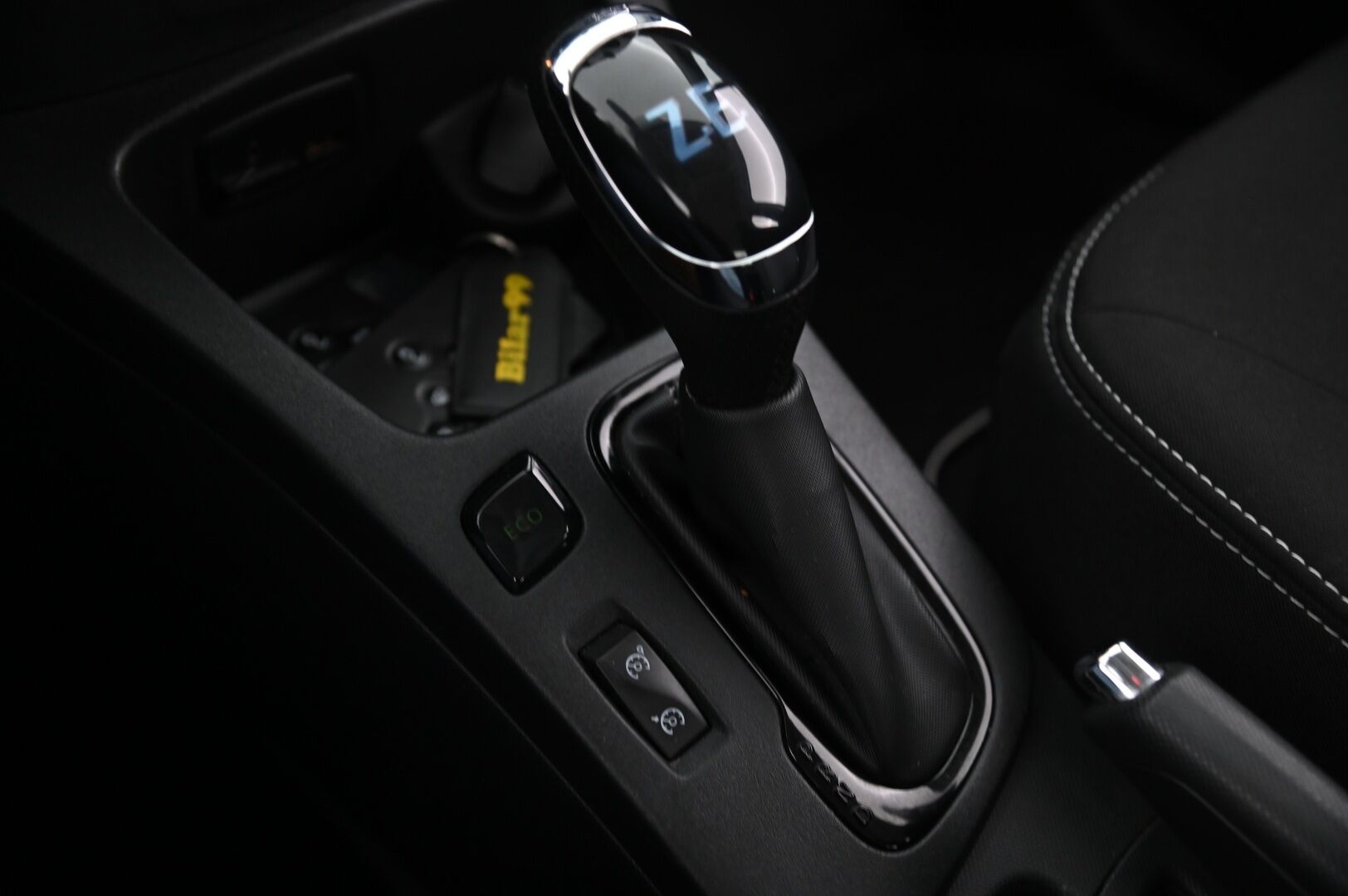 RENAULT ZOE 2020 Intens R110 Z.E.40 *Peruutuskamera / Tutkat takana / Vakionopeudensäädin / Bluetooth* - 2x Avain / Navigointi / Digimittaristo / keyless 