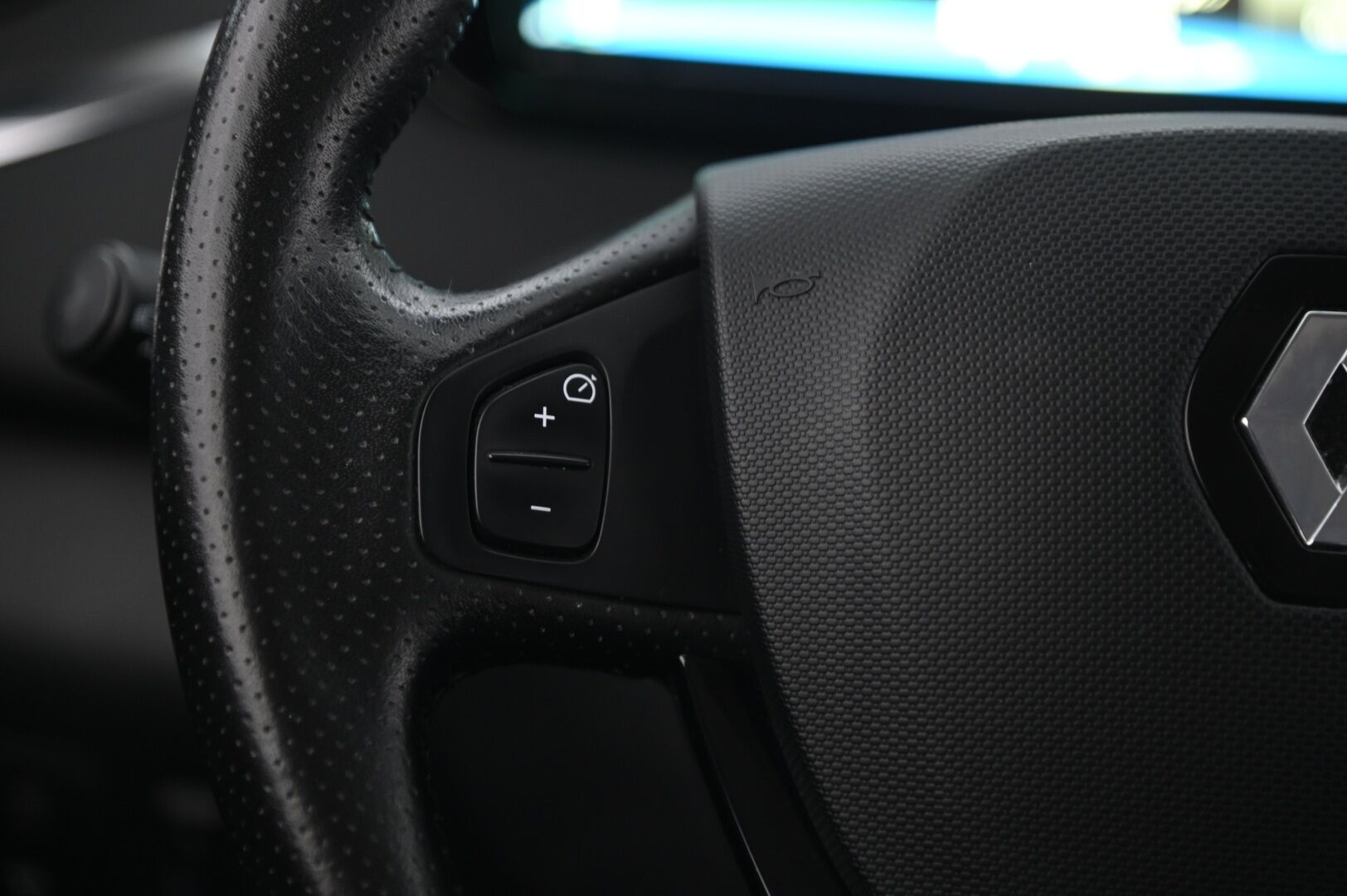 RENAULT ZOE 2020 Intens R110 Z.E.40 *Peruutuskamera / Tutkat takana / Vakionopeudensäädin / Bluetooth* - 2x Avain / Navigointi / Digimittaristo / keyless 