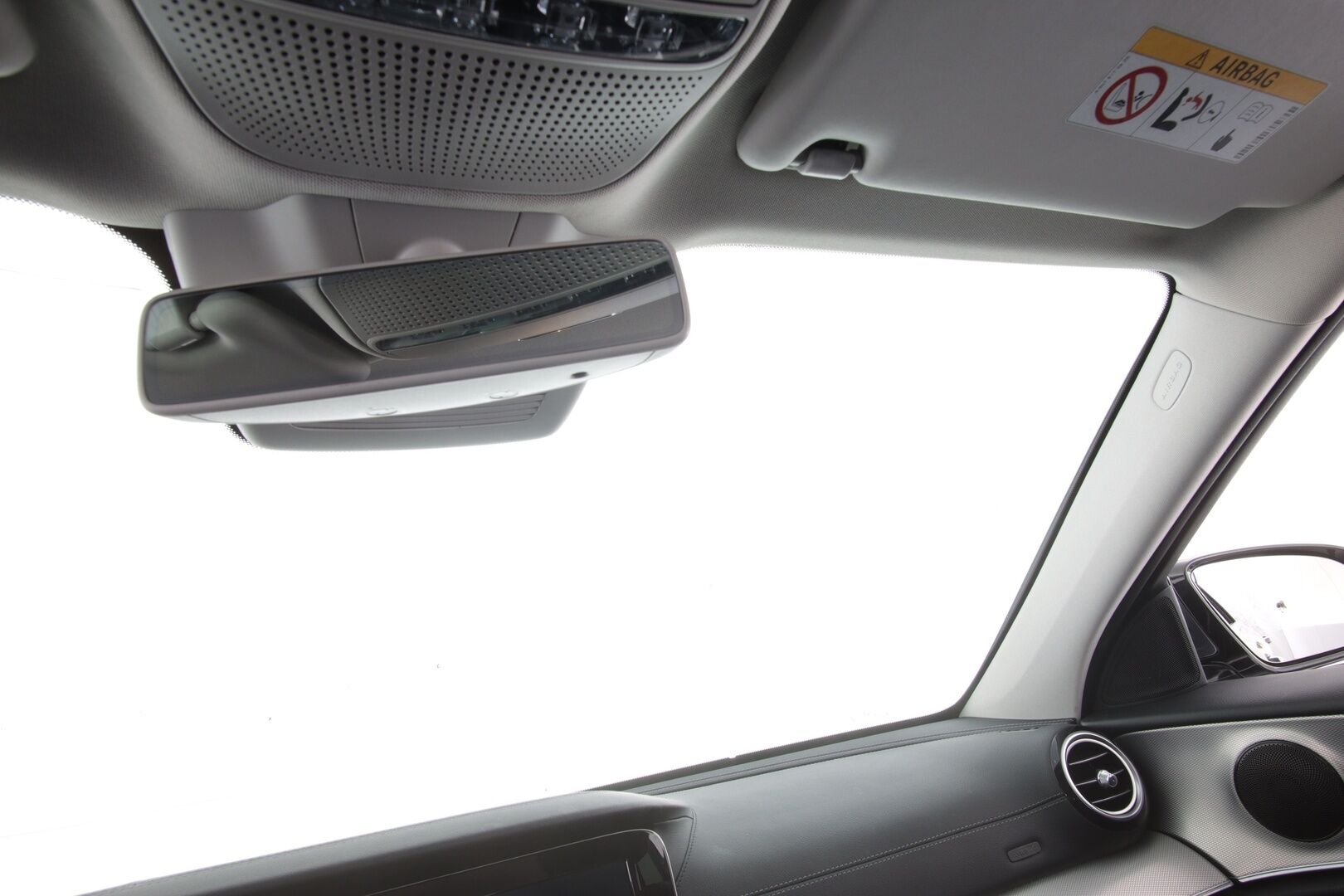 Mercedes-Benz E 2017 350 d T A Business *Webasto / Sähköinen vetokoukku / Peruutuskamera / Parkkitutkat / Hyvät kitkat / 2x renkaat* - Huippusiisti voimanpesä!