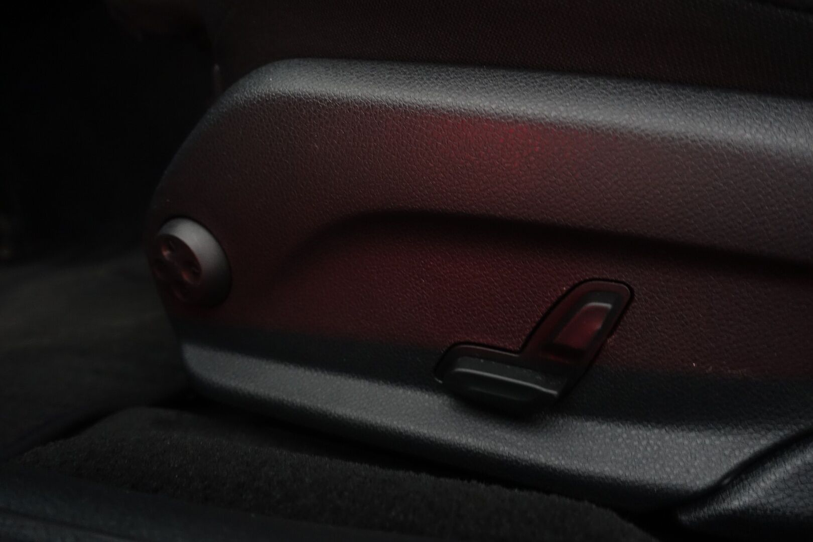 Mercedes-Benz E 2017 350 d T A Business *Webasto / Sähköinen vetokoukku / Peruutuskamera / Parkkitutkat / Hyvät kitkat / 2x renkaat* - Huippusiisti voimanpesä!