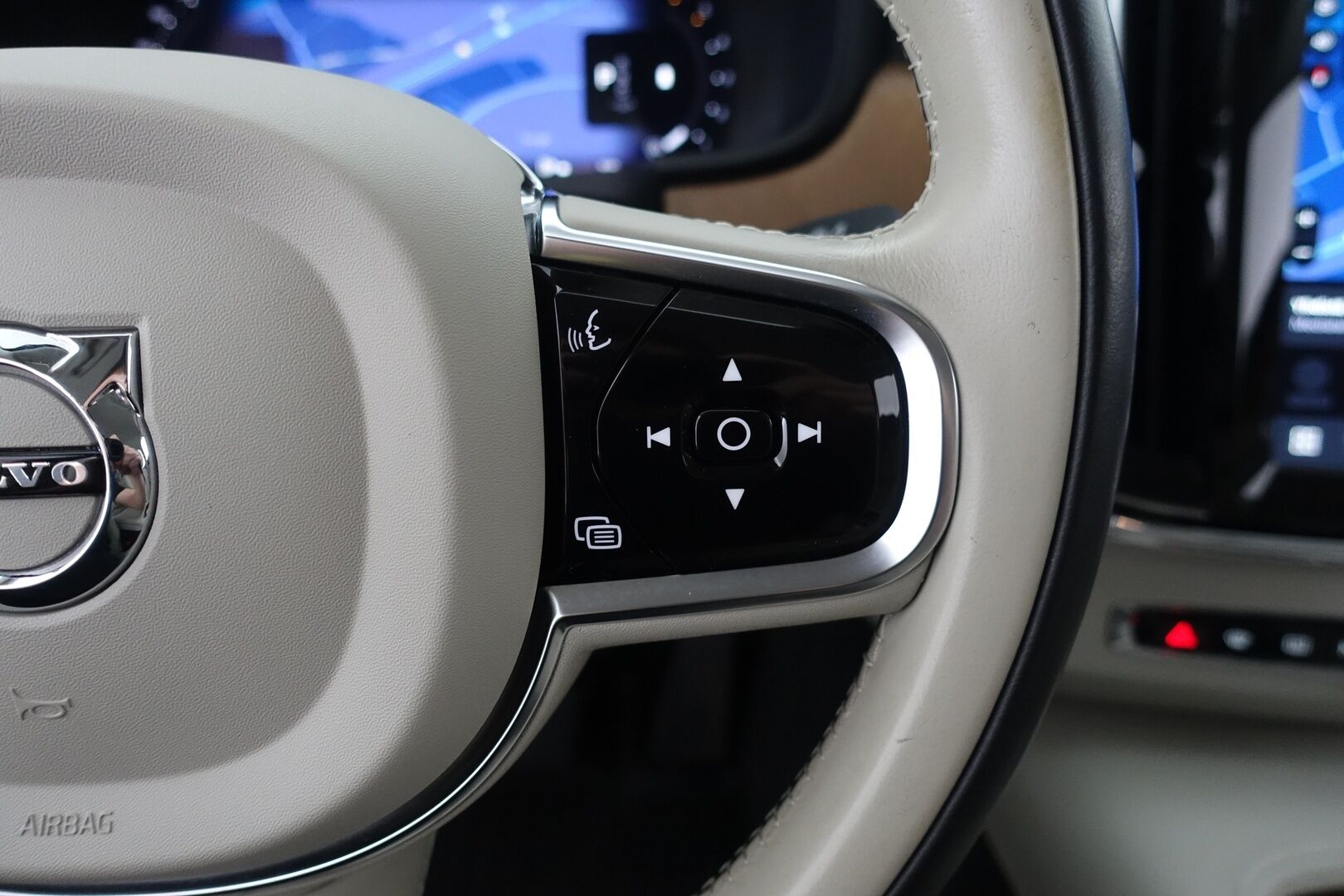Volvo S90 2022 B5 AWD D-MHEV Business aut - | Merkkihuollettu | Webasto | Vetokoukku | Facelift | Suomi-auto | ACC | P.kamera | Full LED | Vaaleat Nahat | Navi | KeylessGo |