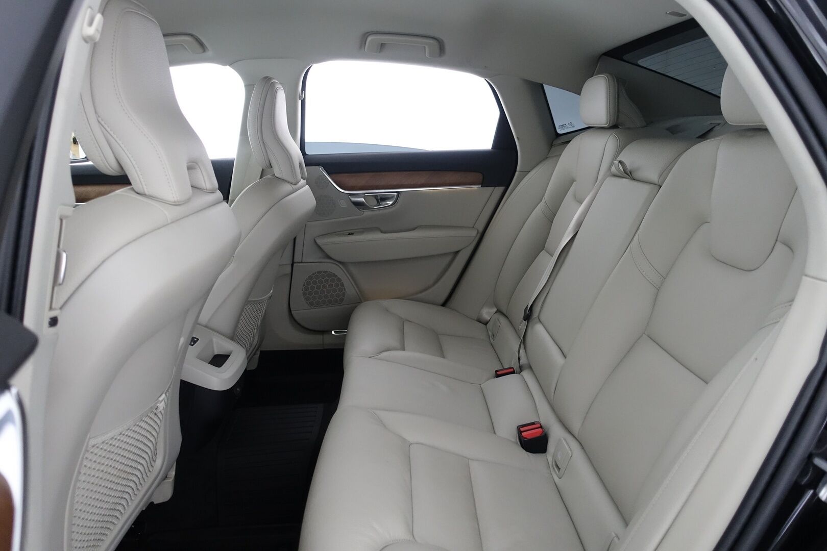 Volvo S90 2022 B5 AWD D-MHEV Business aut - | Merkkihuollettu | Webasto | Vetokoukku | Facelift | Suomi-auto | ACC | P.kamera | Full LED | Vaaleat Nahat | Navi | KeylessGo |