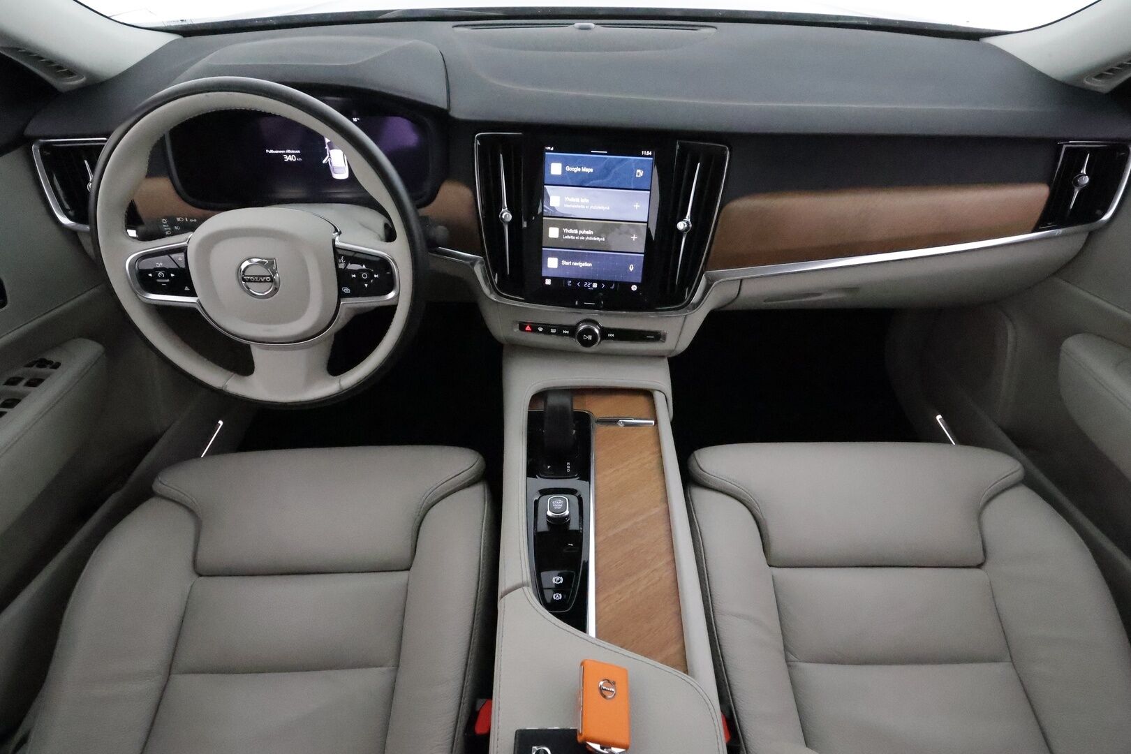 Volvo S90 2022 B5 AWD D-MHEV Business aut *ACC / P.kamera / Full LED / Koukku / Webasto / Vaaleat nahat / Navi / KeylessGo* - Facelift / 1.Om Suomi-auto / Kahdet renkaat aluvanteilla / Merkkihuollettu