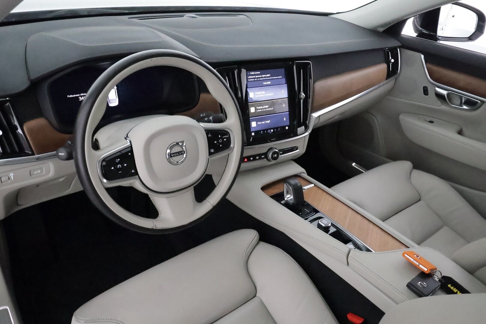 Volvo S90 2022 B5 AWD D-MHEV Business aut *ACC / P.kamera / Full LED / Koukku / Webasto / Vaaleat nahat / Navi / KeylessGo* - Facelift / 1.Om Suomi-auto / Kahdet renkaat aluvanteilla / Merkkihuollettu