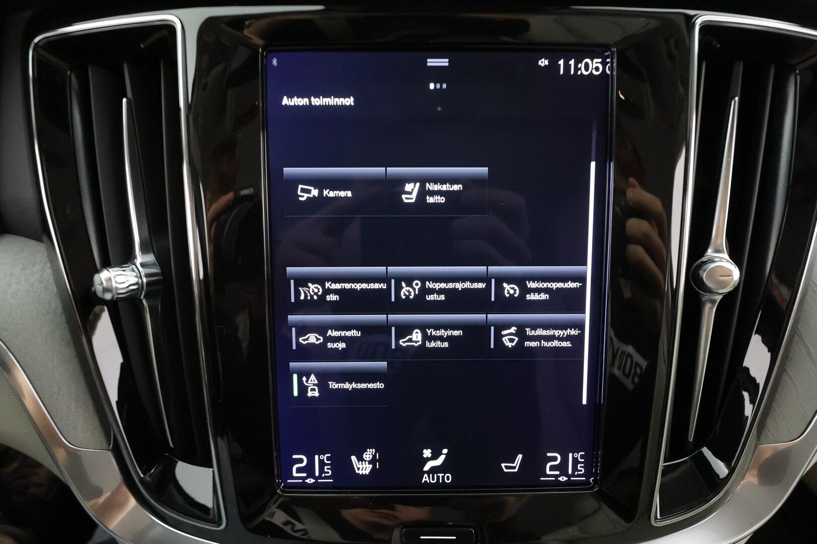 Volvo V60 Cross Country 2022 B4 AWD D-MHEV Business Edition aut *ACC / P.kamera / Webasto / Koukku / Vaaleat nahat / LED / Navi* - Suomi-auto 